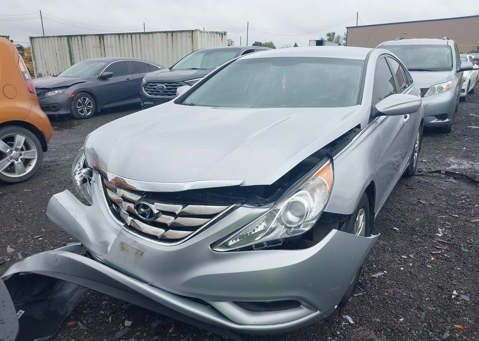 2012 HYUNDAI SONATA GLS