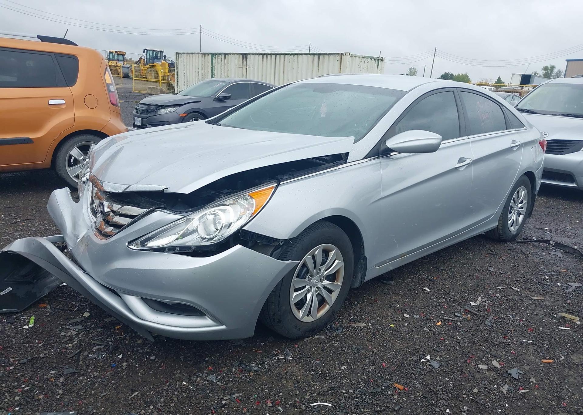 2012 HYUNDAI SONATA GLS