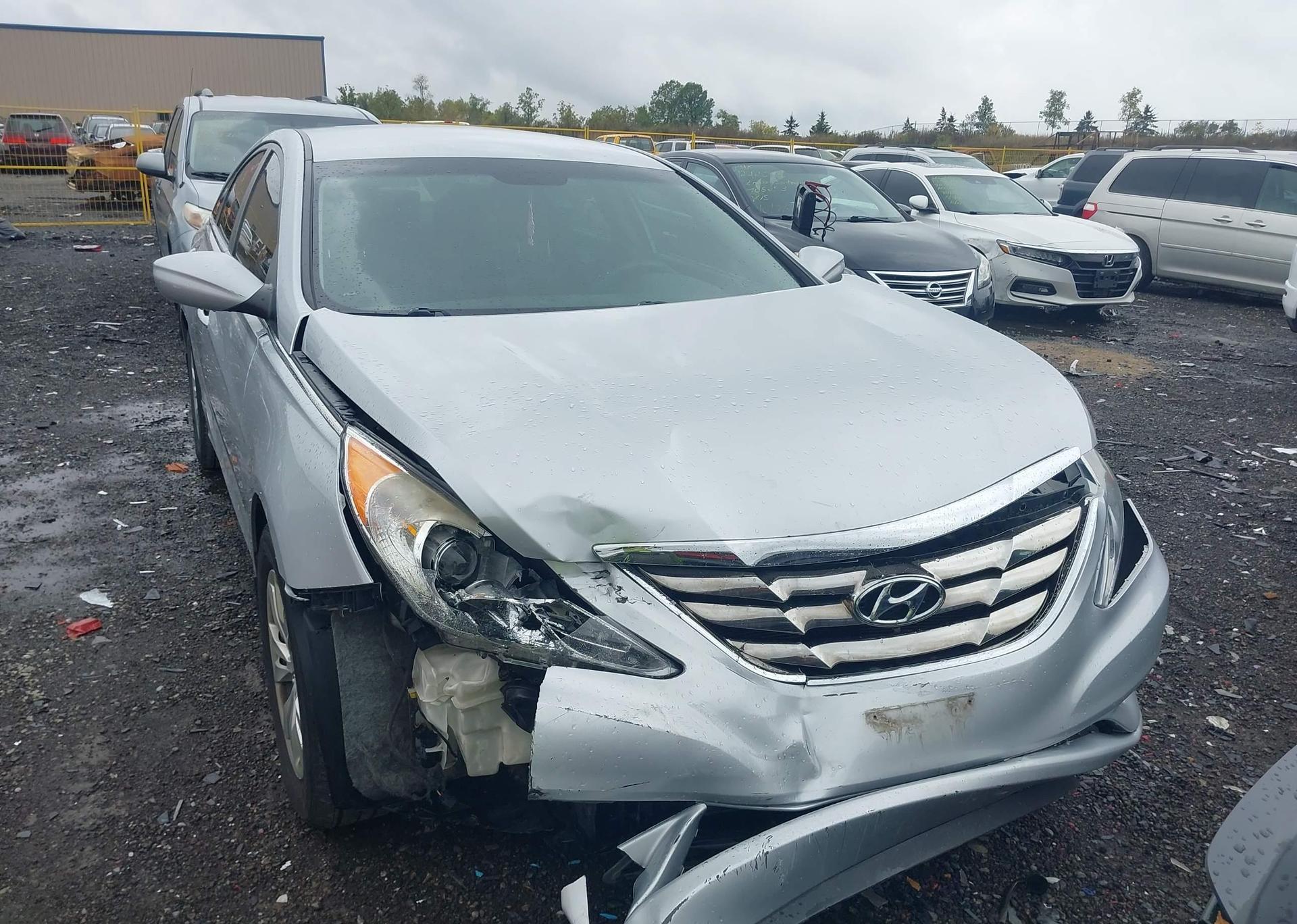 2012 HYUNDAI SONATA GLS