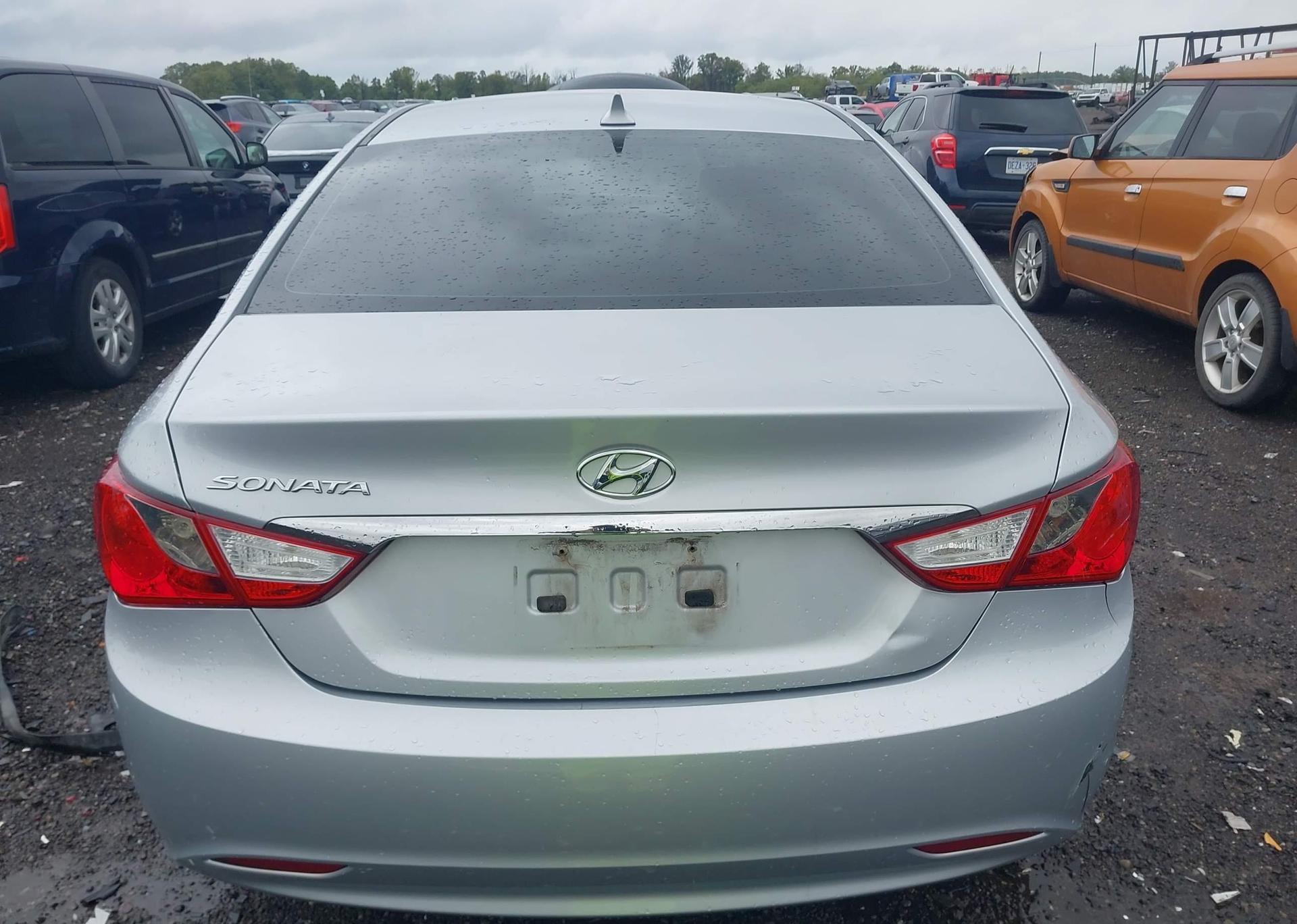 2012 HYUNDAI SONATA GLS