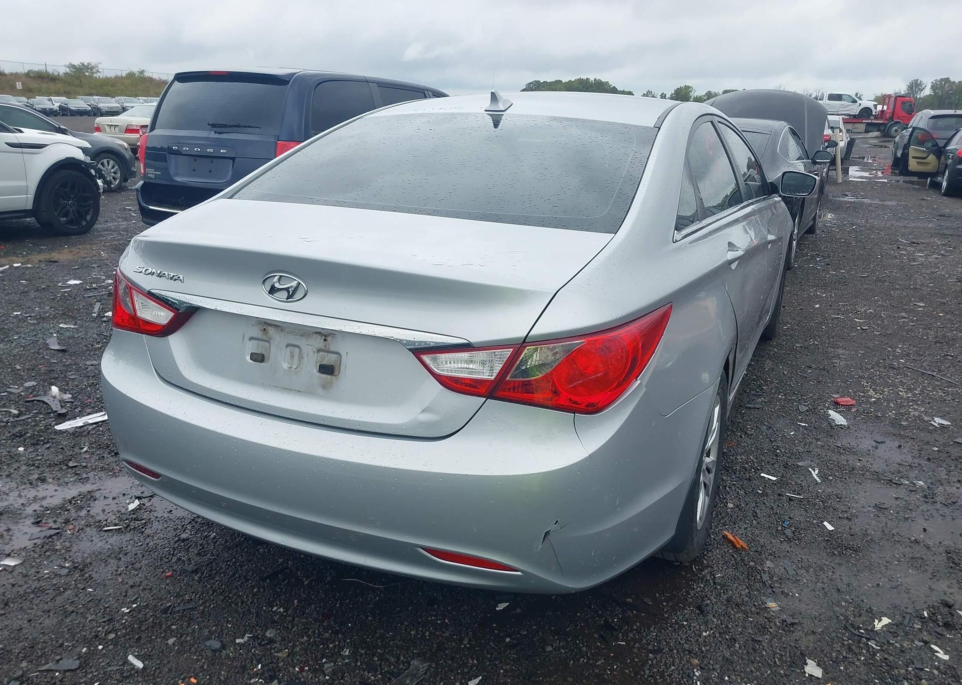 2012 HYUNDAI SONATA GLS