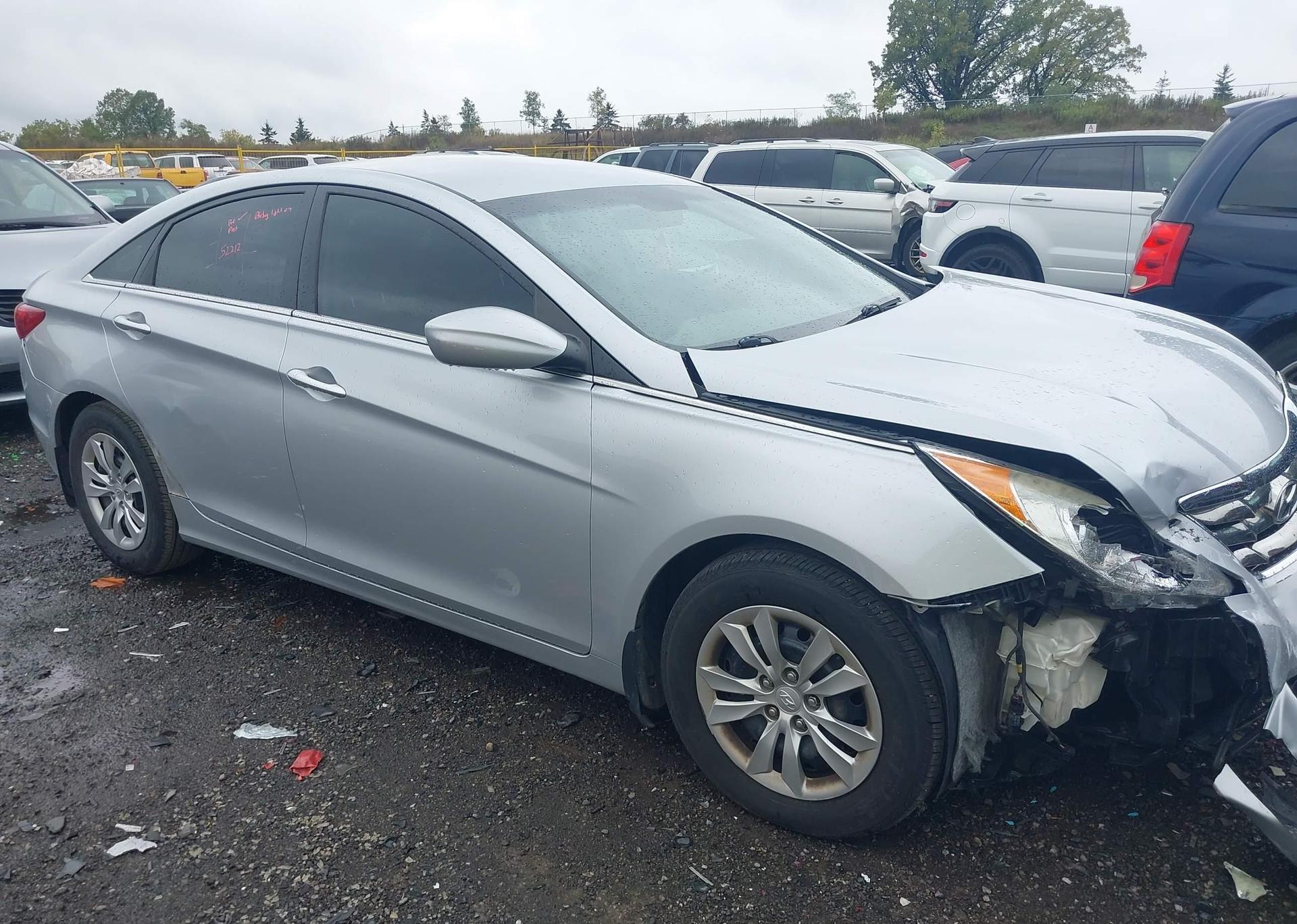 2012 HYUNDAI SONATA GLS