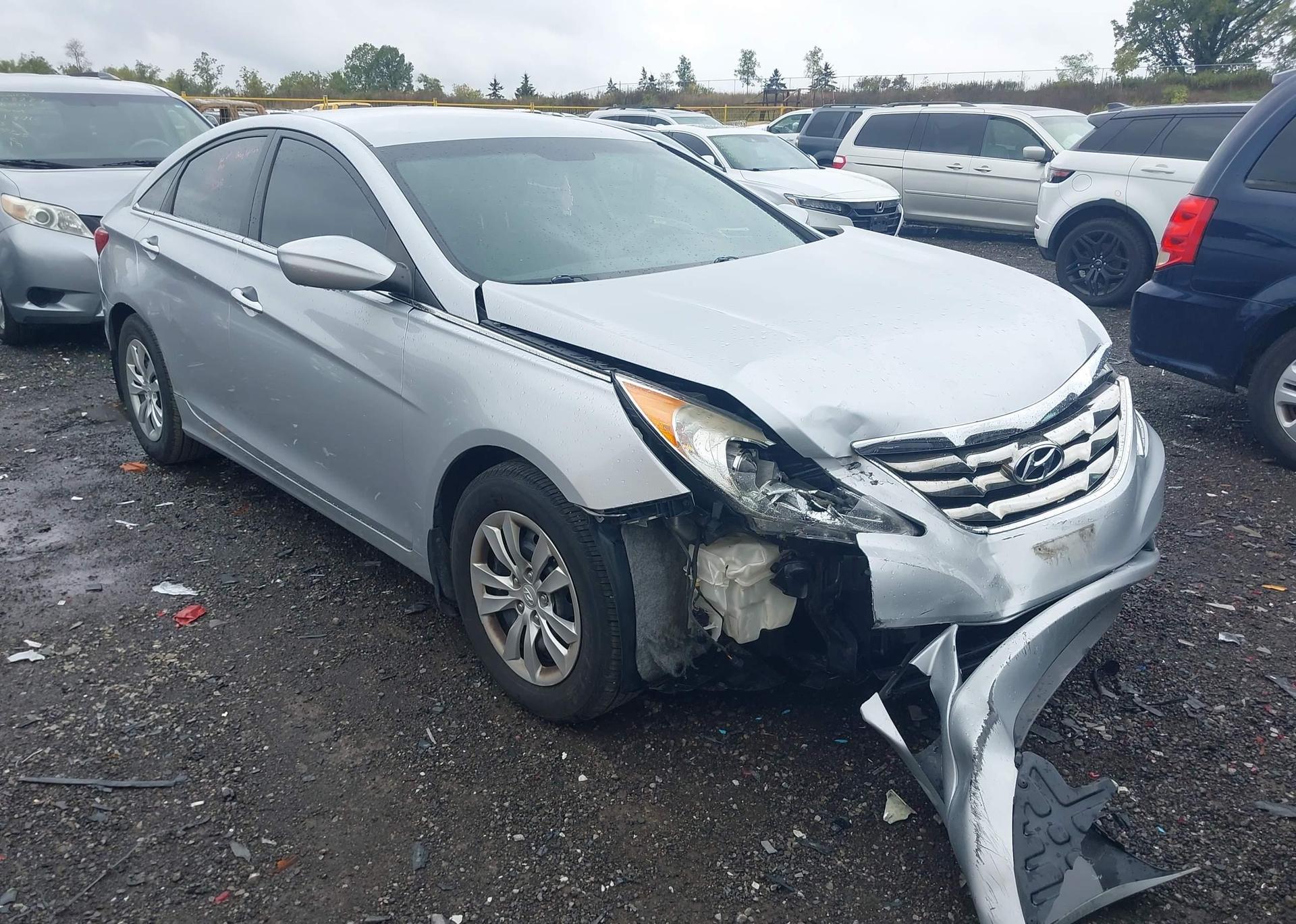 2012 HYUNDAI SONATA GLS