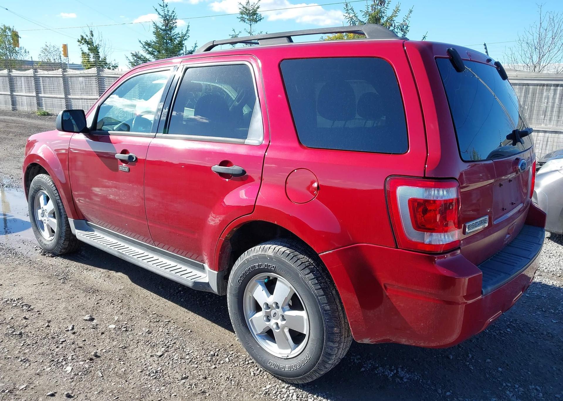 2011 FORD ESCAPE XLT
