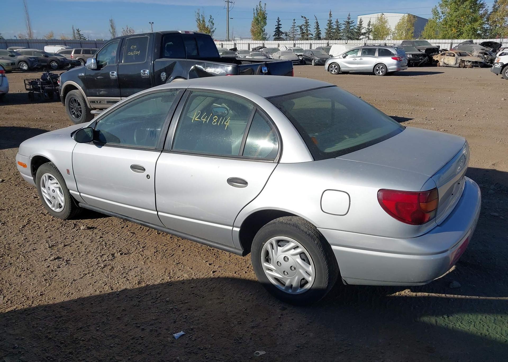 2002 SATURN SL