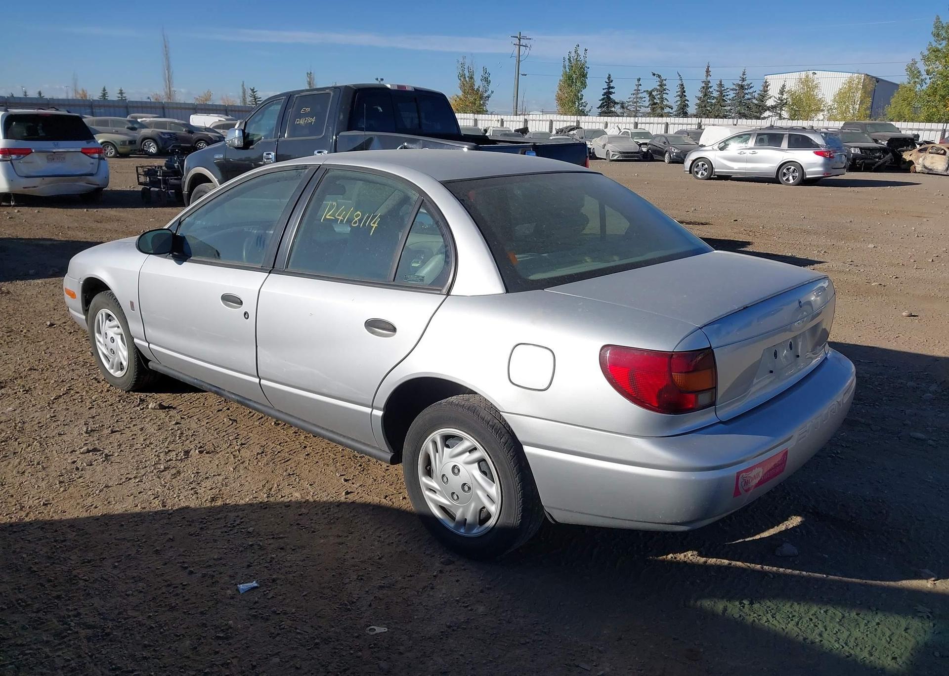 2002 SATURN SL