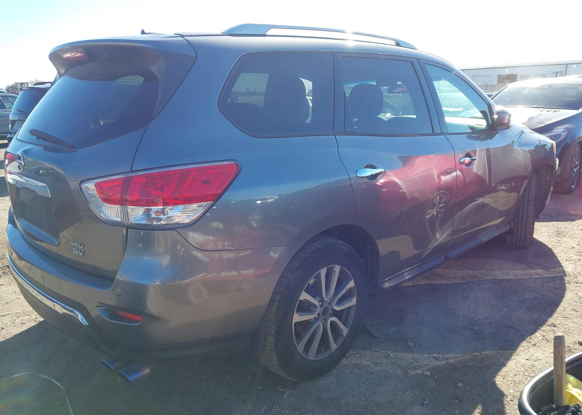 2015 NISSAN PATHFINDER S