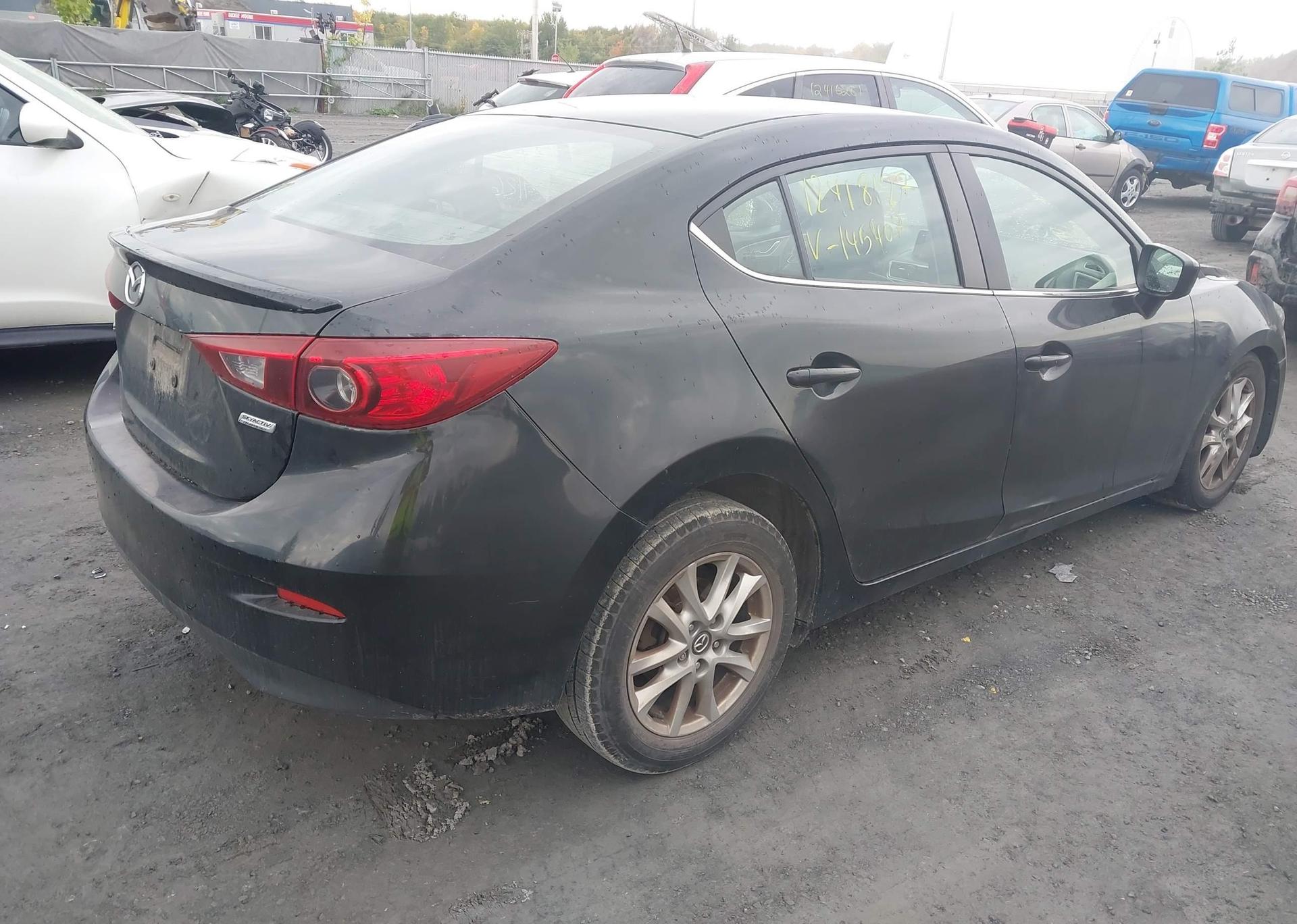 2017 MAZDA MAZDA3