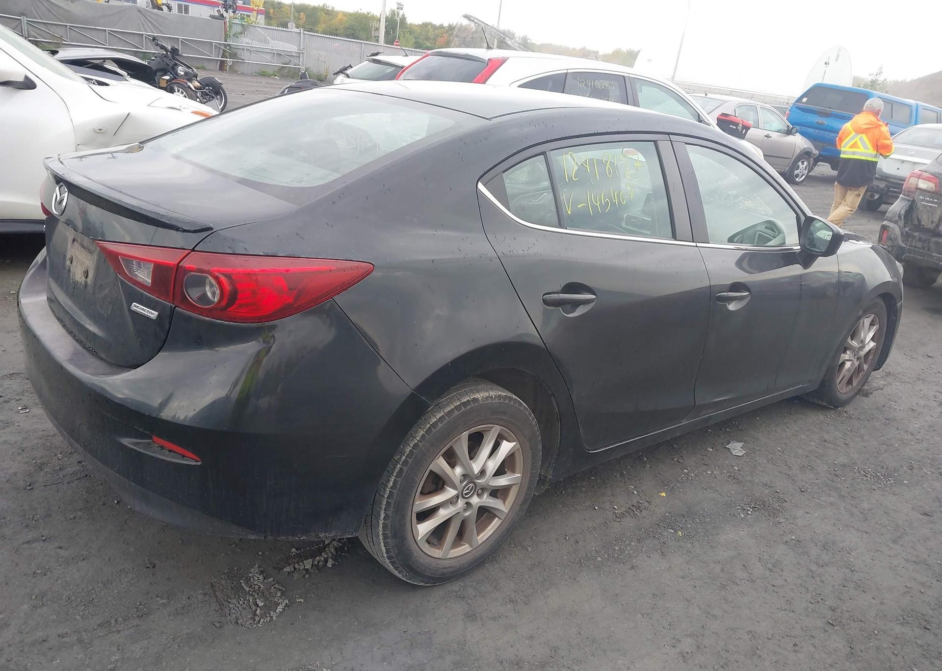 2017 MAZDA MAZDA3