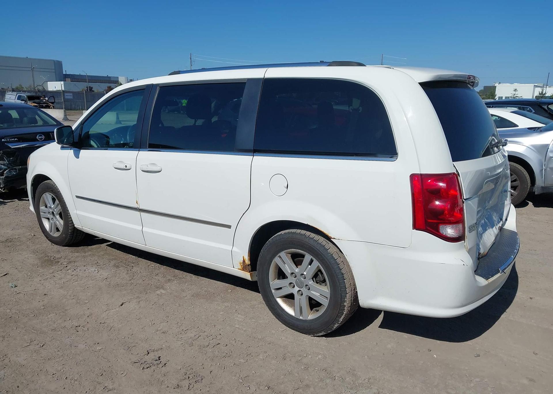 2011 DODGE GRAND CARAVAN CREW