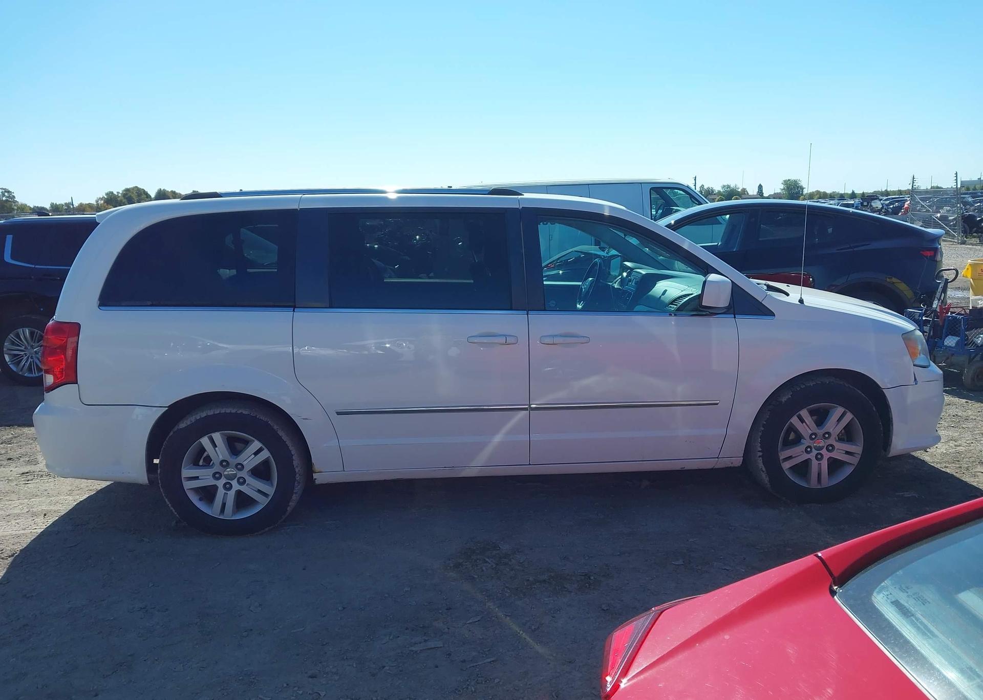 2011 DODGE GRAND CARAVAN CREW