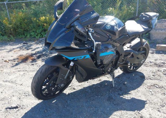 2024 YAMAHA YZF R1