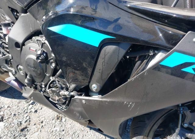 2024 YAMAHA YZF R1