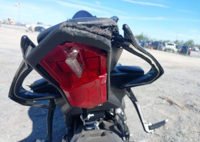 2024 YAMAHA YZF R1