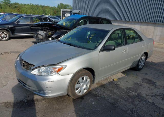 2004 TOYOTA CAMRY LE