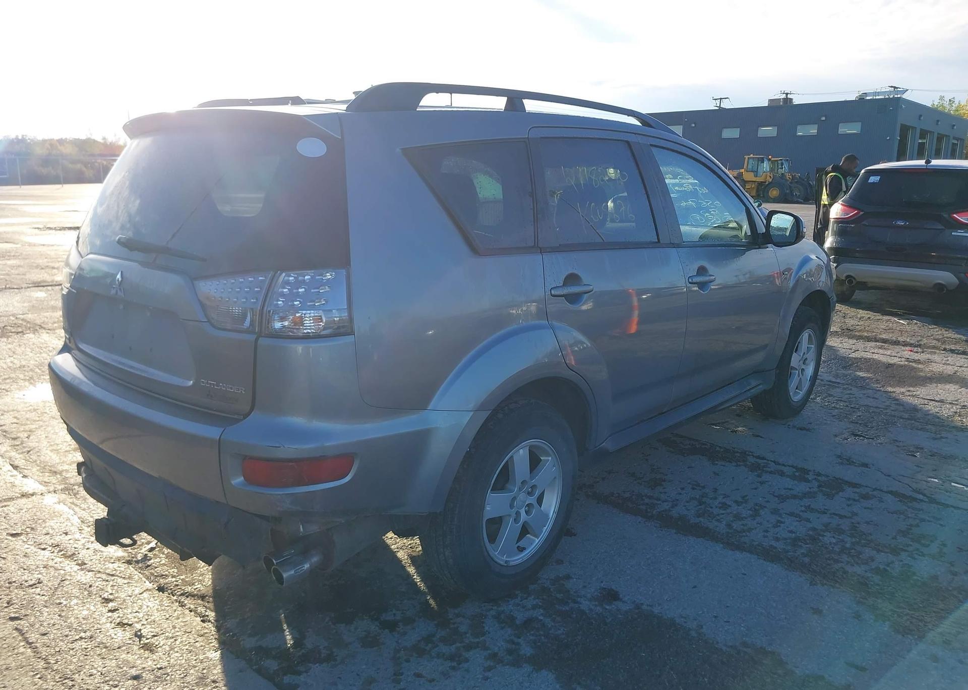 2013 MITSUBISHI OUTLANDER LS