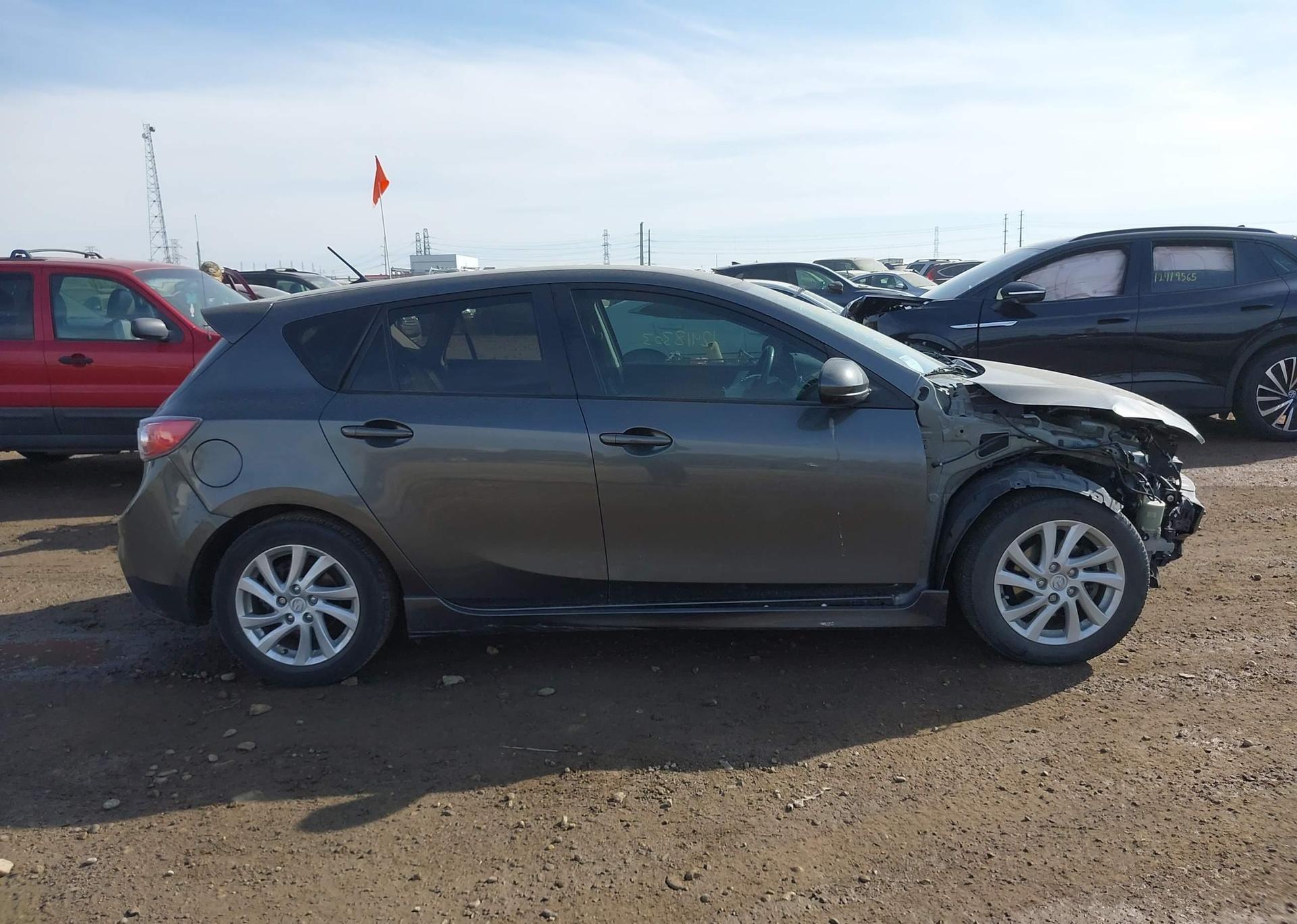 2012 MAZDA MAZDA3 GS-SKY