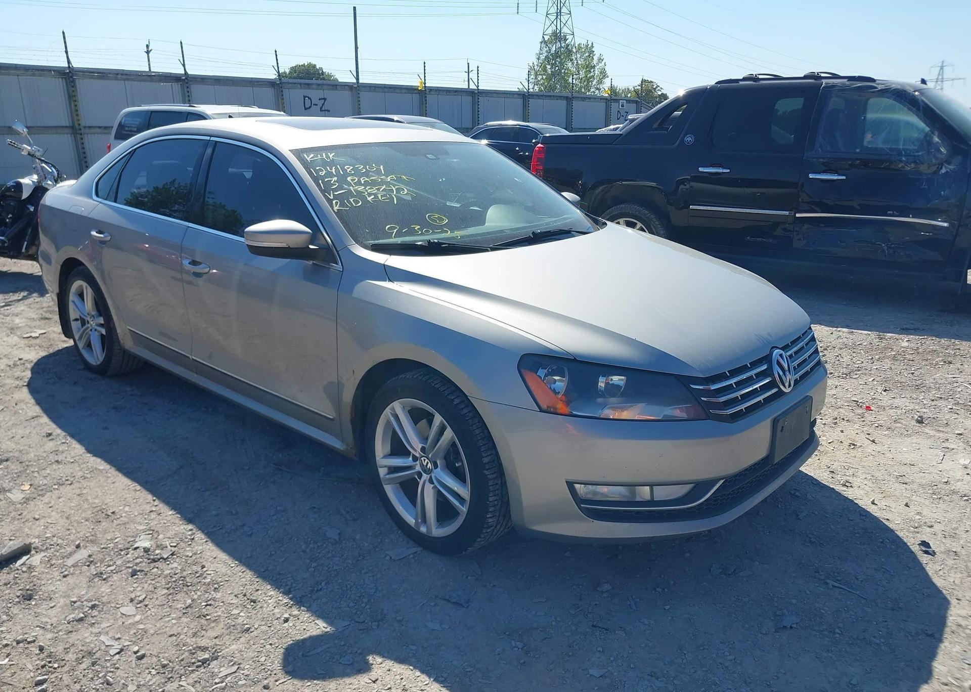 2013 VOLKSWAGEN PASSAT SEL