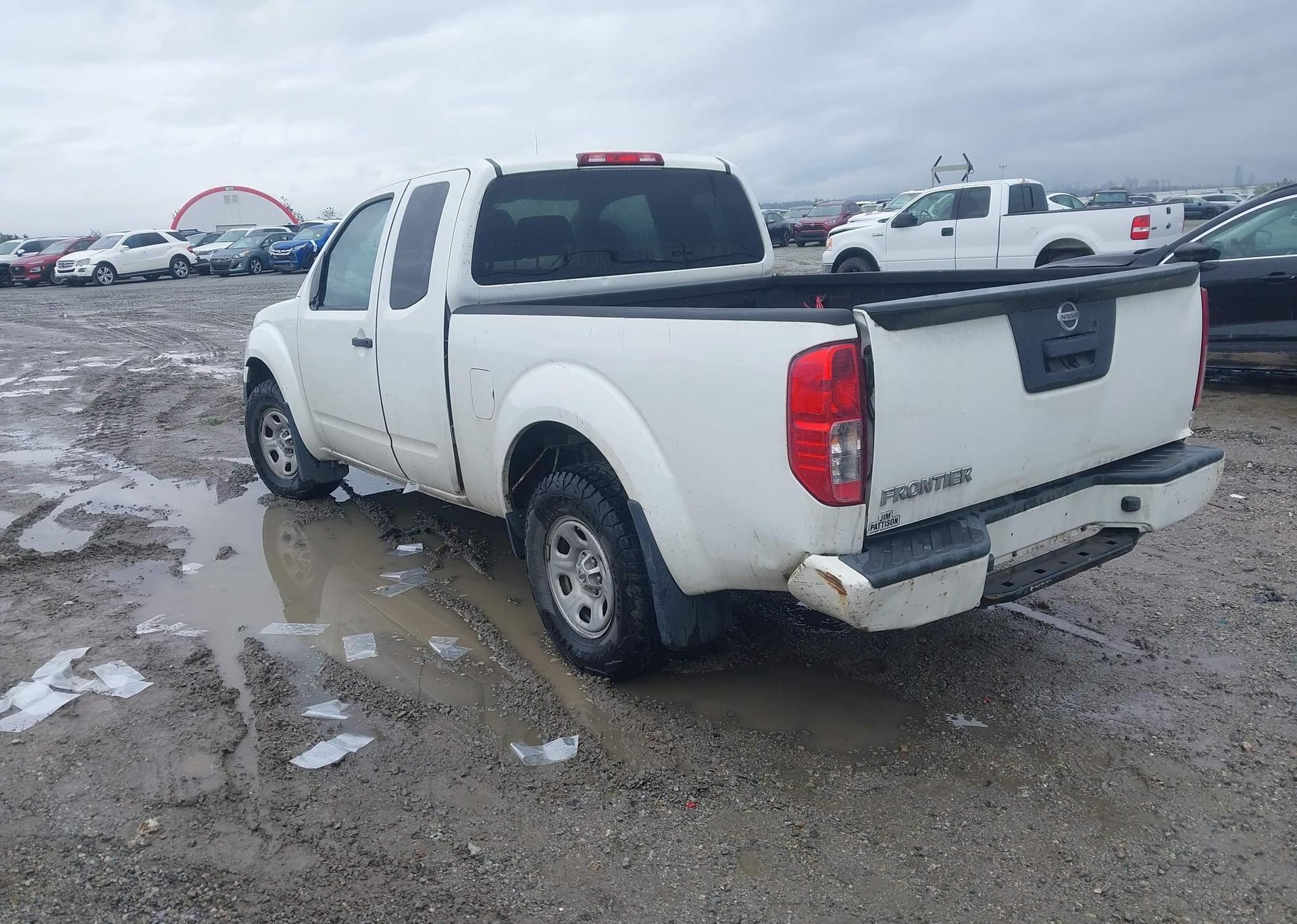2019 NISSAN Frontier s