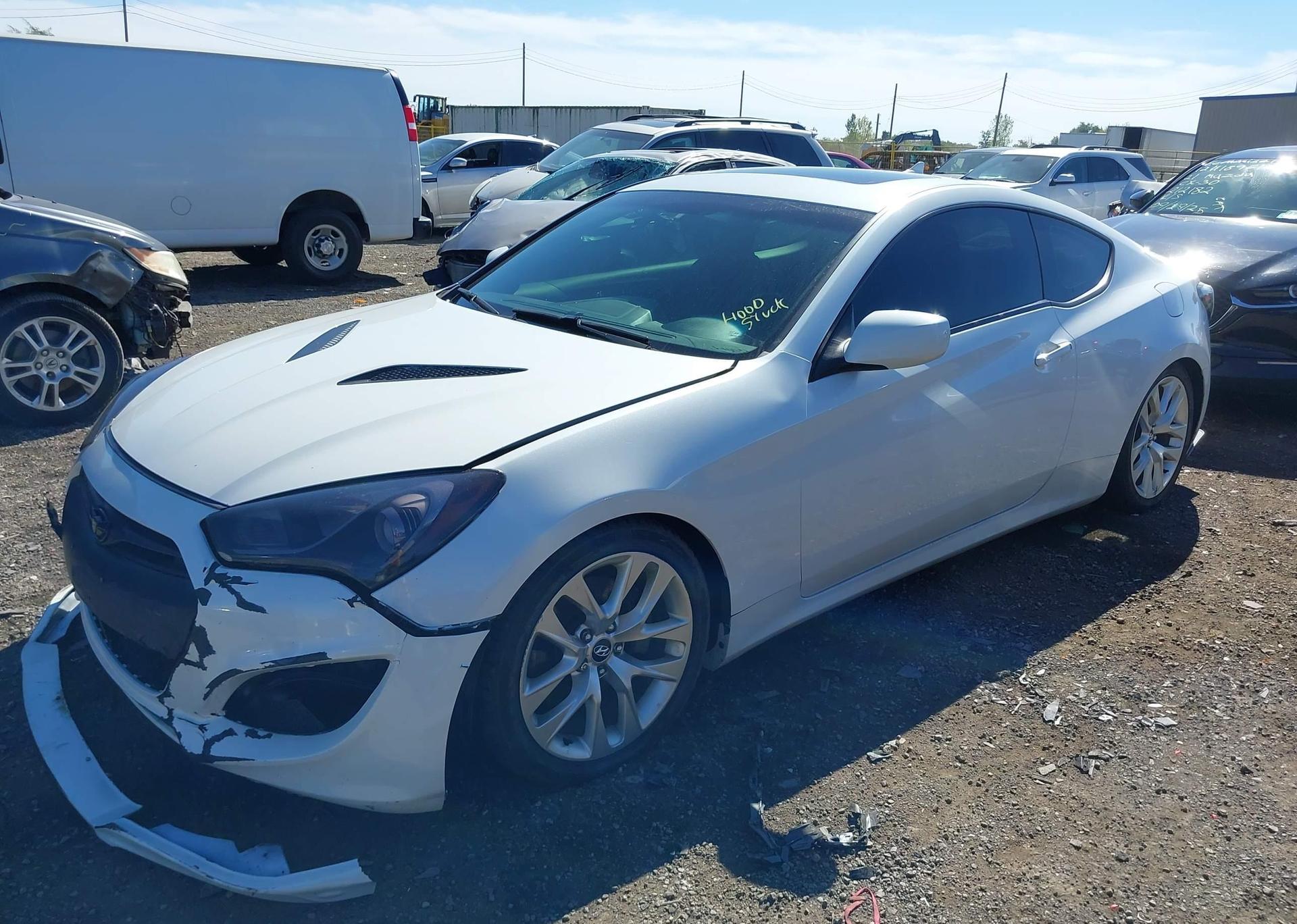 2013 HYUNDAI GENESIS
