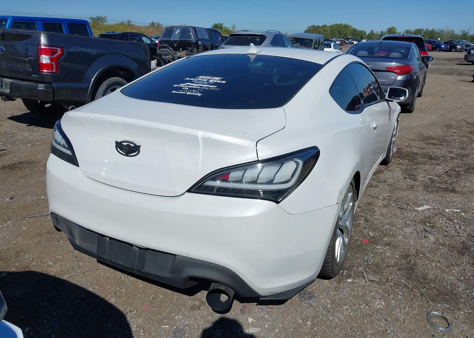 2013 HYUNDAI GENESIS