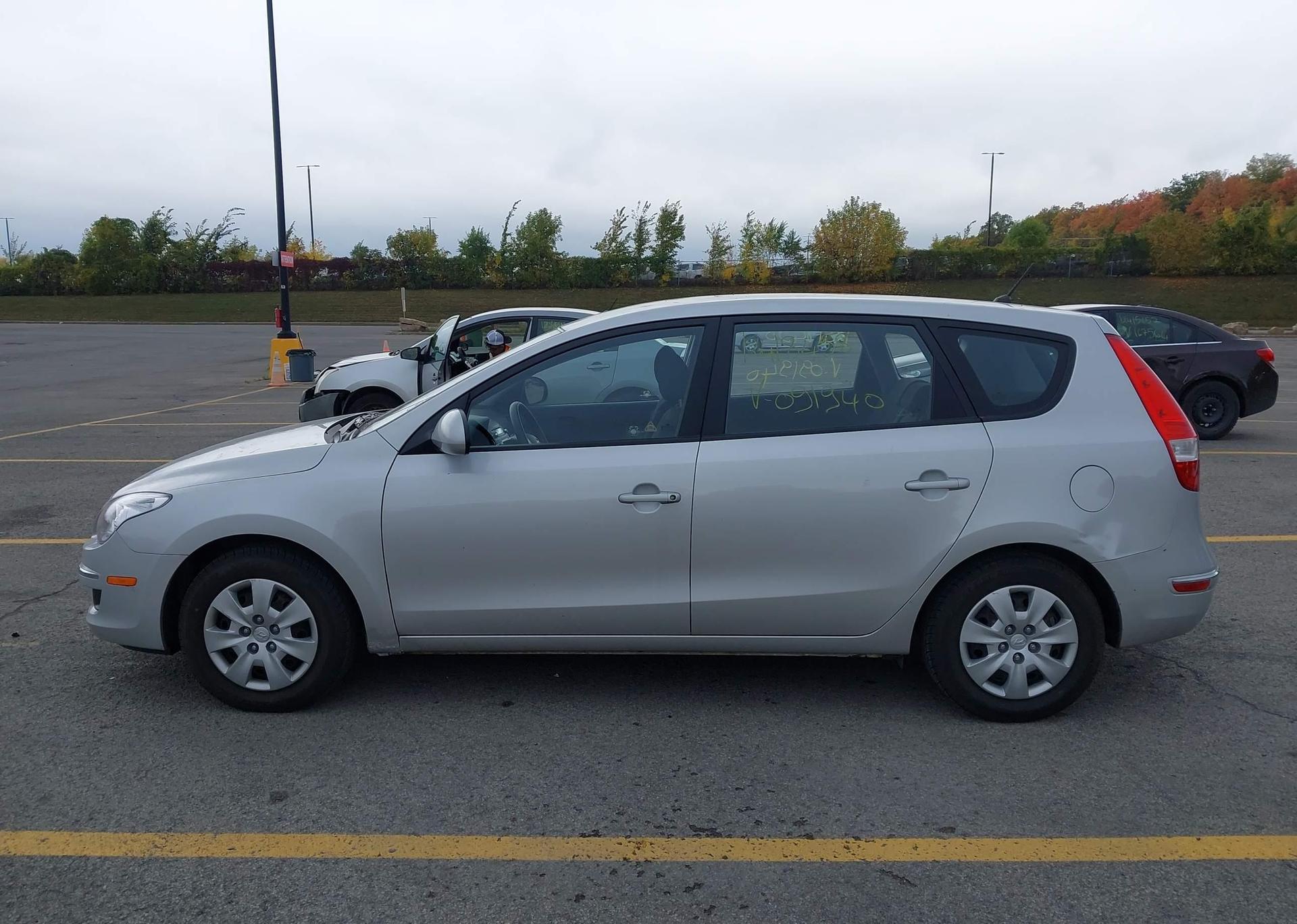 2011 HYUNDAI ELANTRA