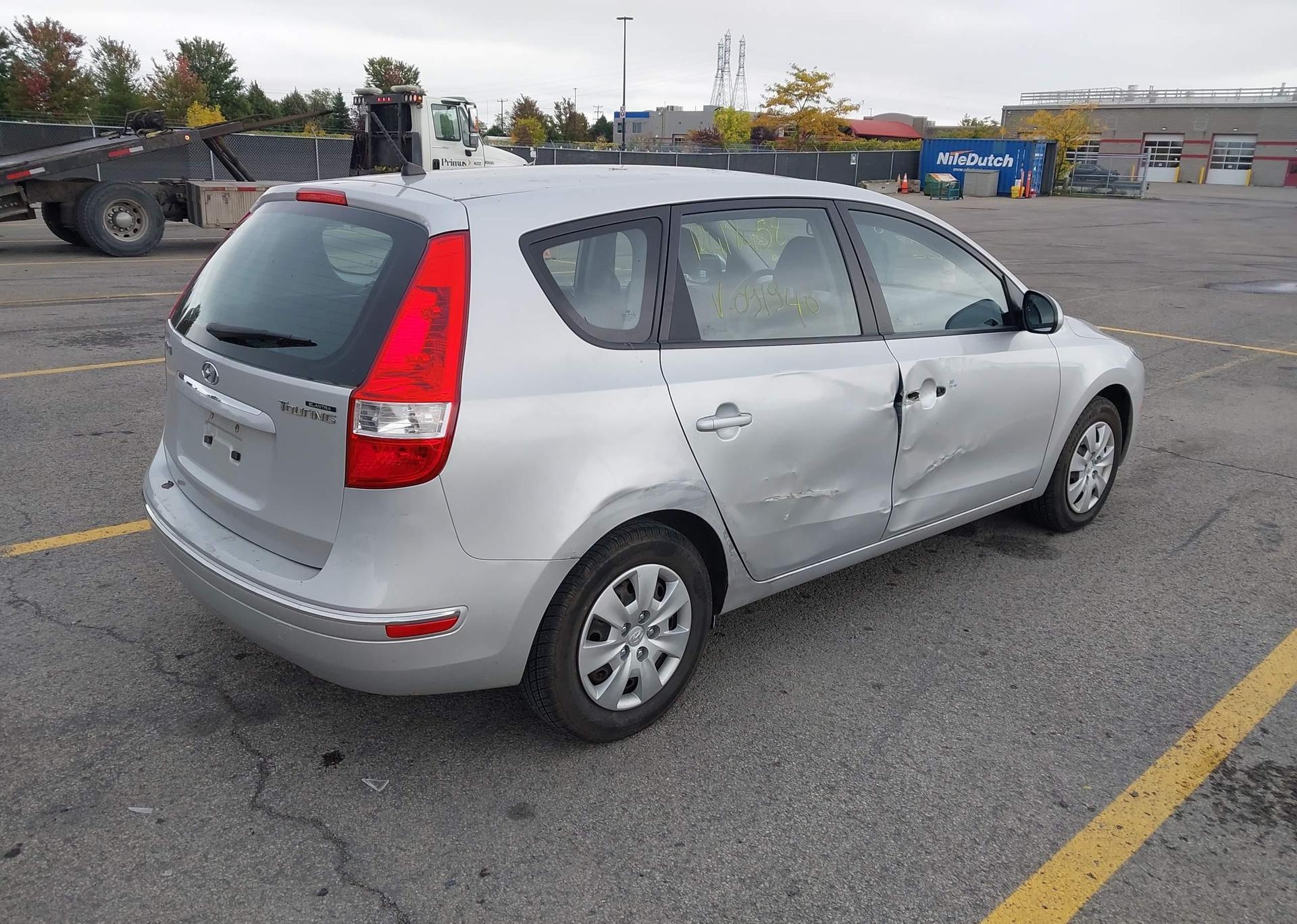 2011 HYUNDAI ELANTRA