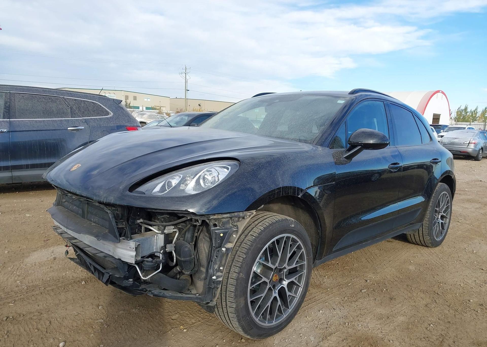 2018 PORSCHE MACAN SPORT EDITION