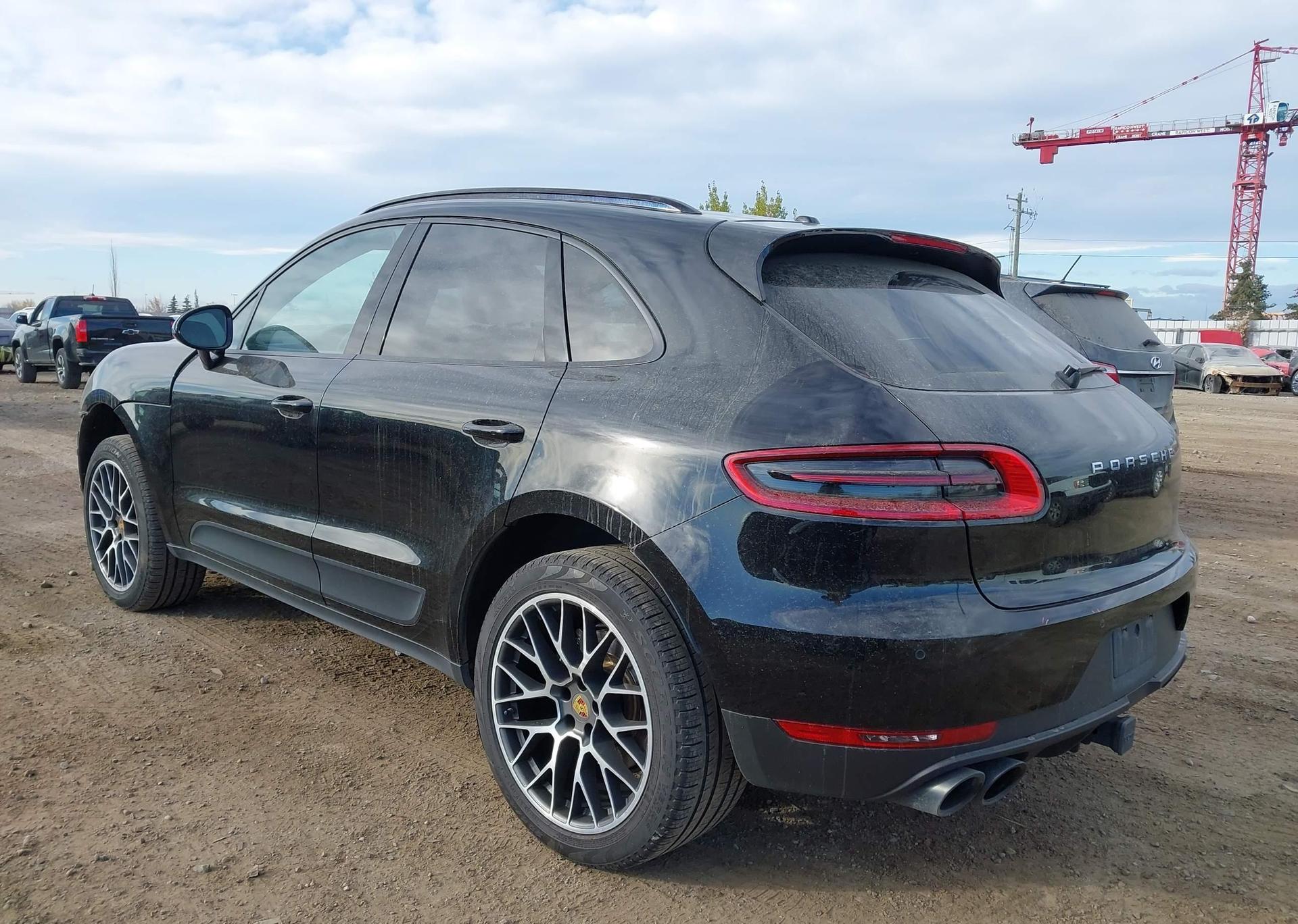 2018 PORSCHE MACAN SPORT EDITION