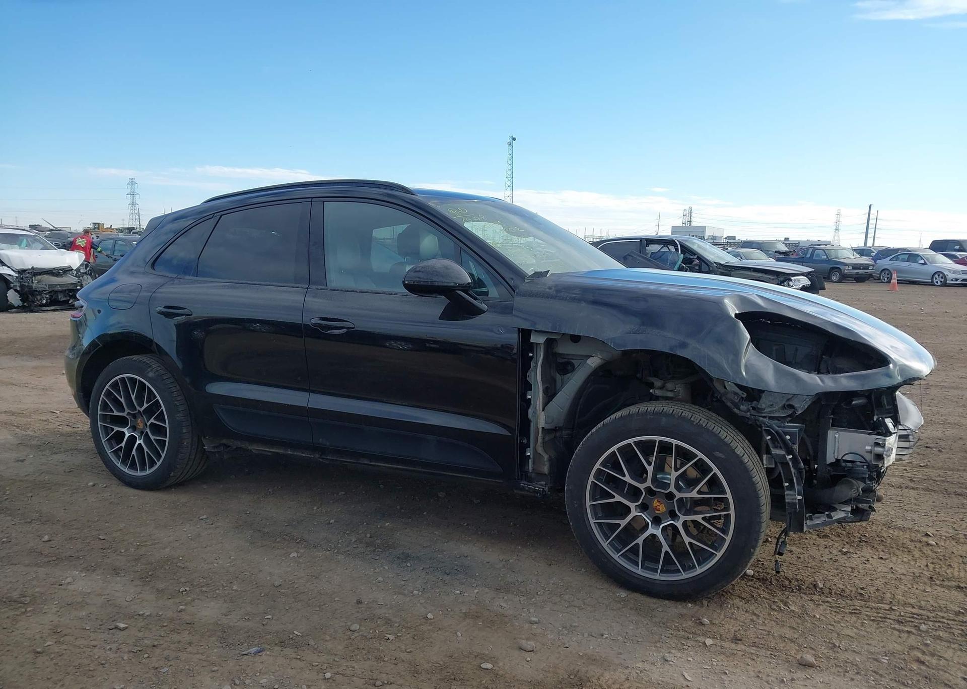 2018 PORSCHE MACAN SPORT EDITION