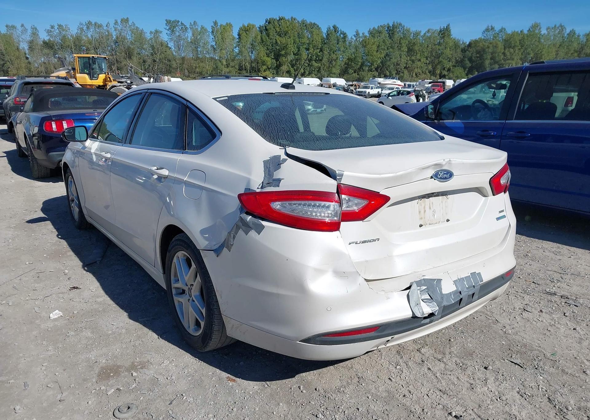 2015 FORD FUSION SE