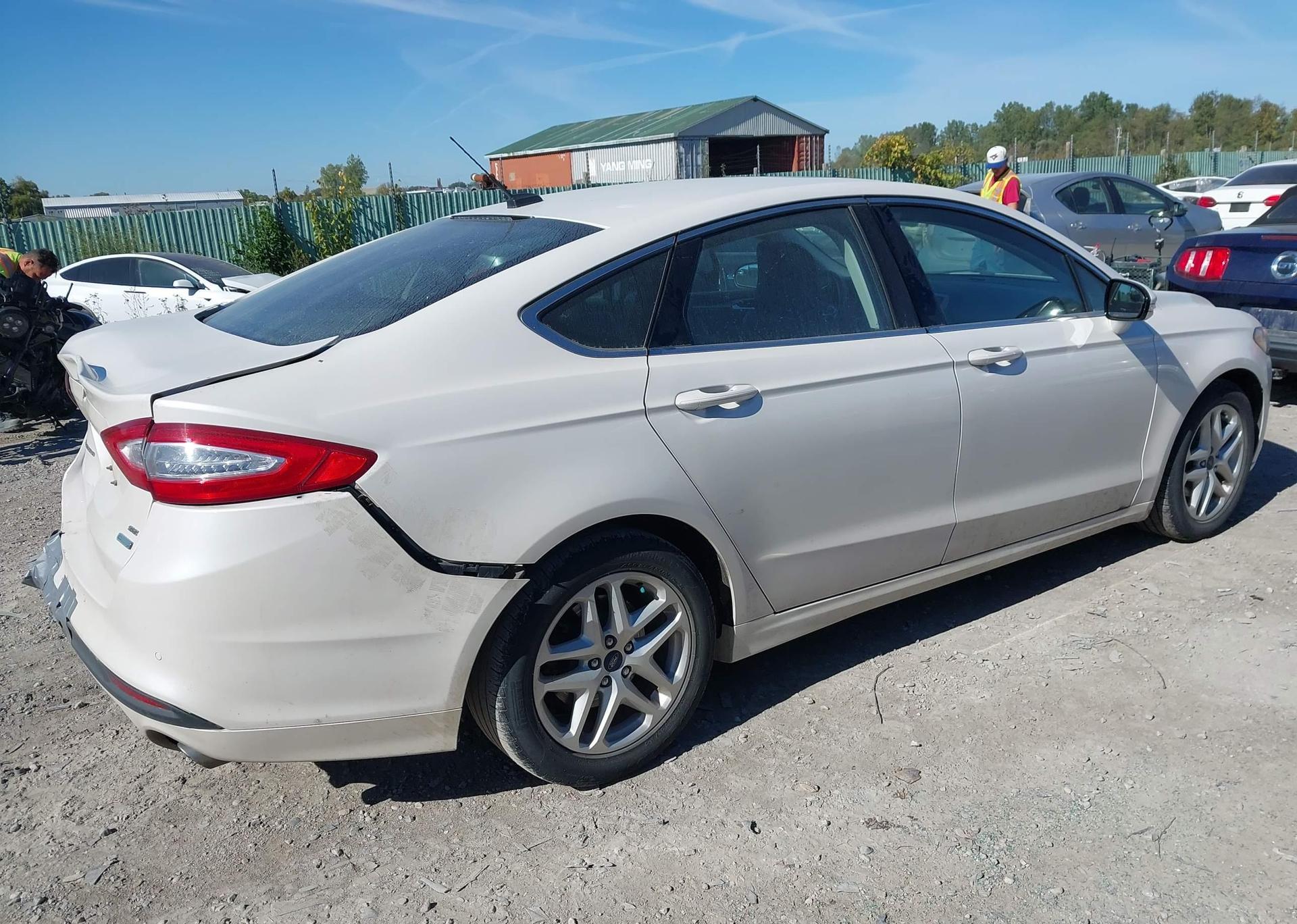 2015 FORD FUSION SE