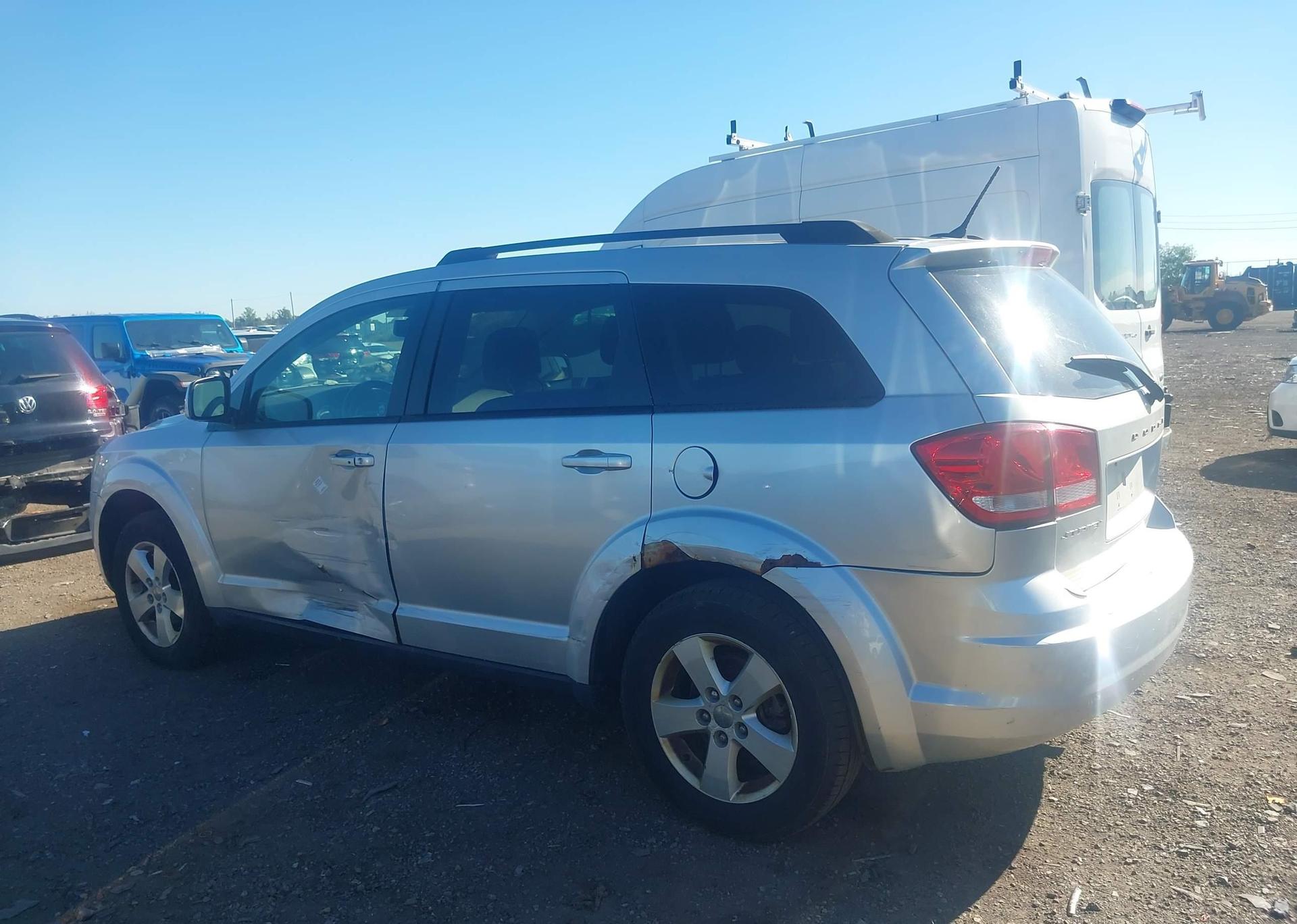 2011 DODGE JOURNEY