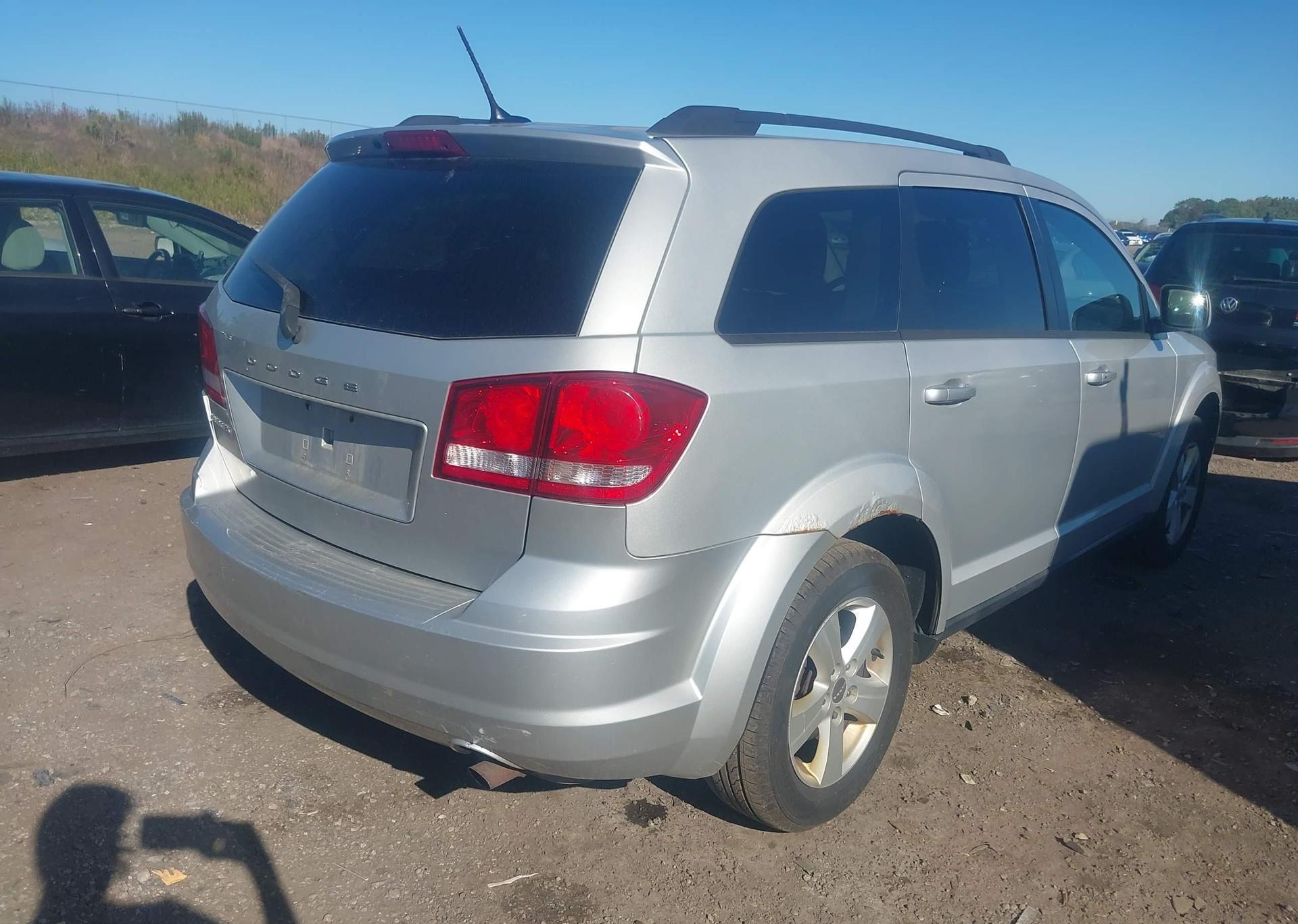 2011 DODGE JOURNEY