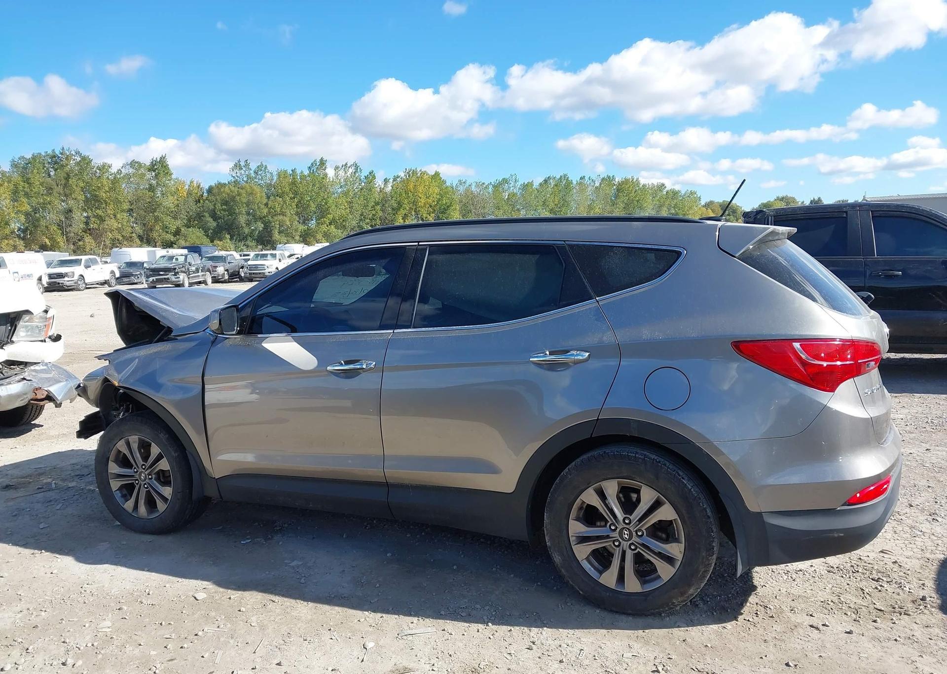 2015 HYUNDAI SANTA FE SPORT 2.4 BASE