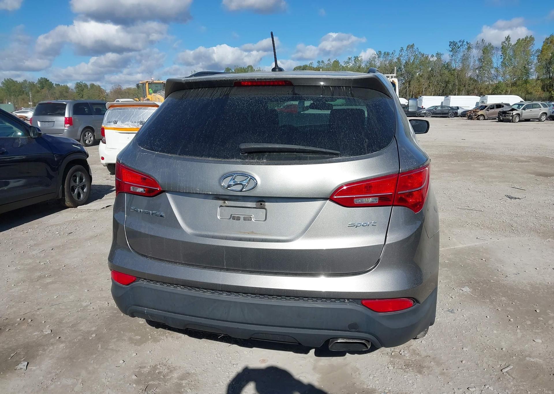2015 HYUNDAI SANTA FE SPORT 2.4 BASE