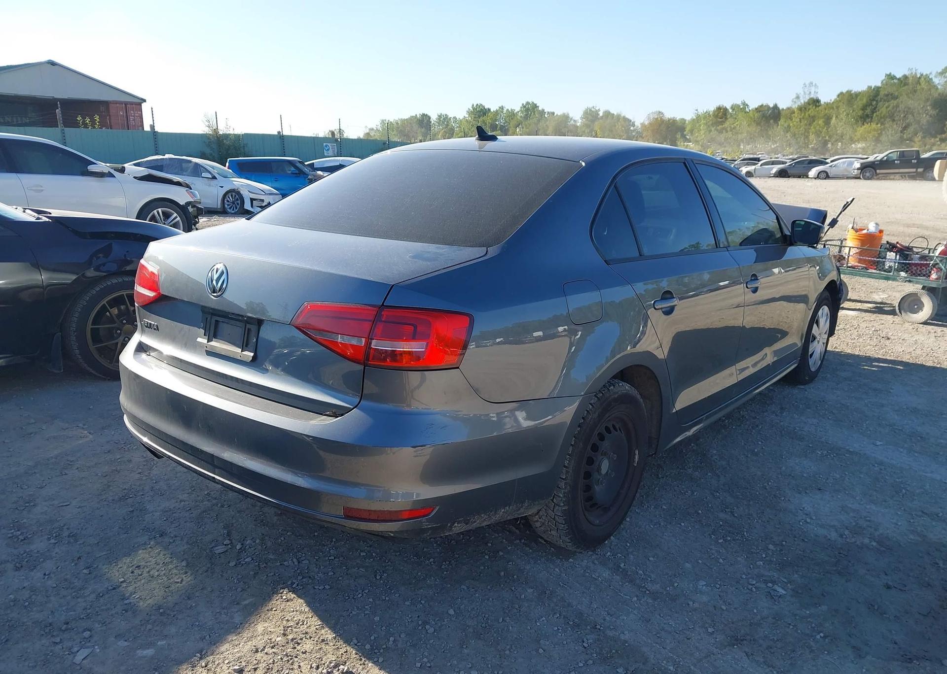 2015 VOLKSWAGEN JETTA 2.0L TRENDLINE