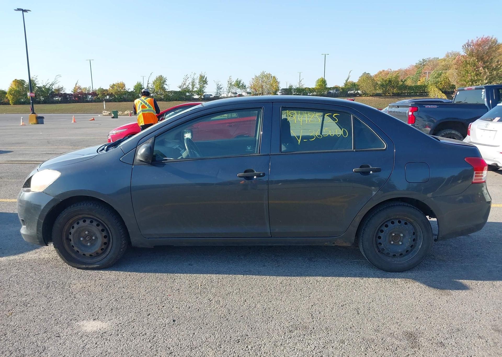 2010 TOYOTA YARIS