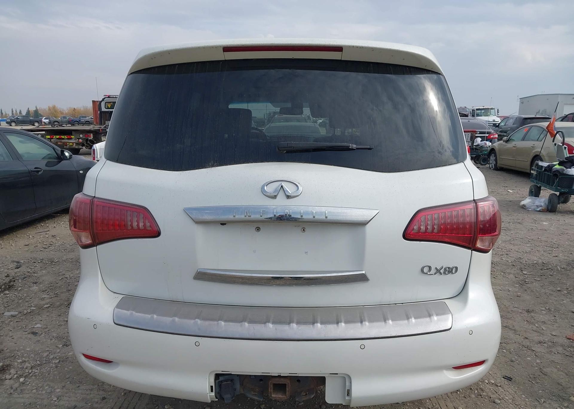 2016 INFINITI QX80 BASE 7 PASSENGER