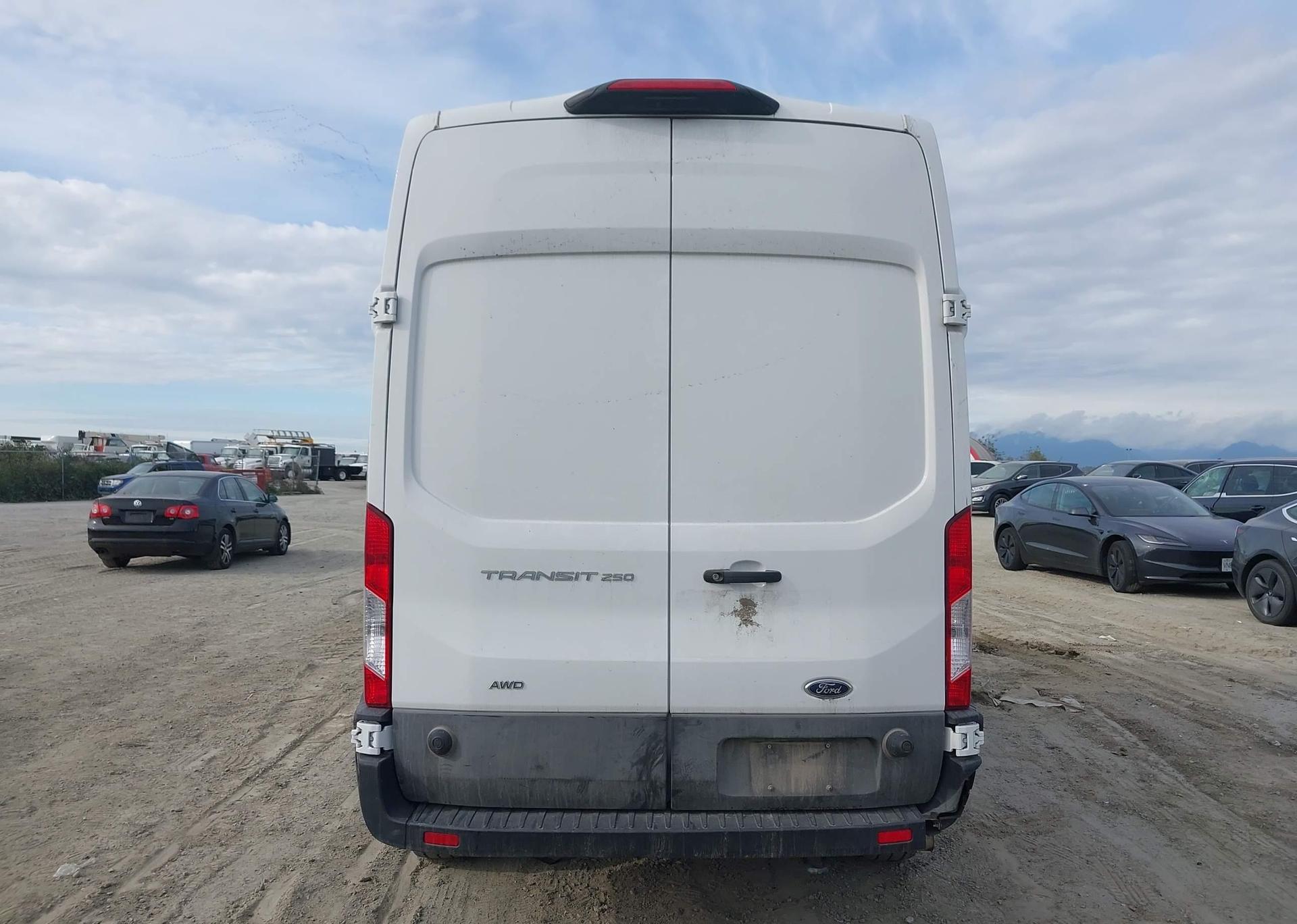 2024 FORD transit t-250