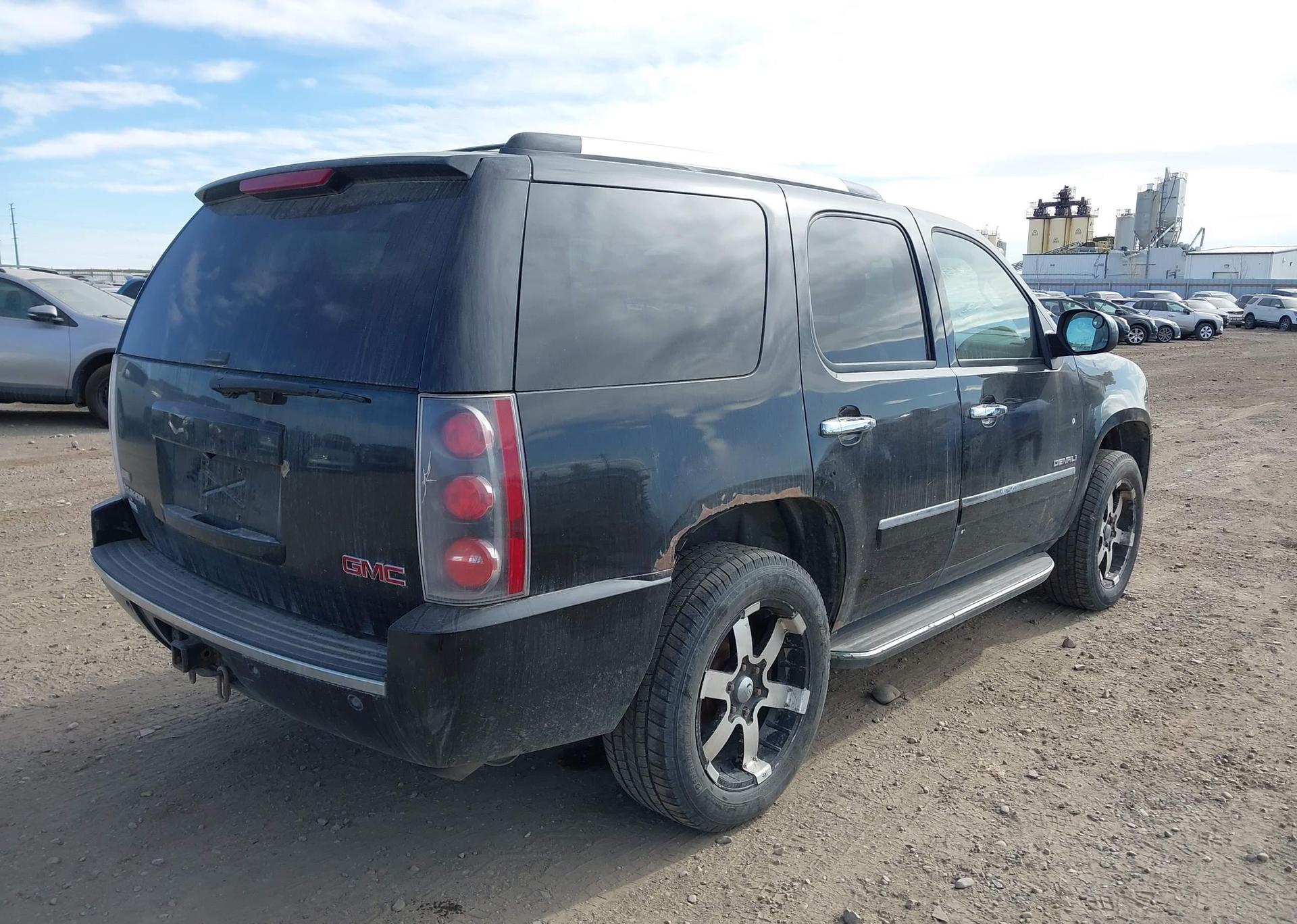2010 GMC YUKON DENALI