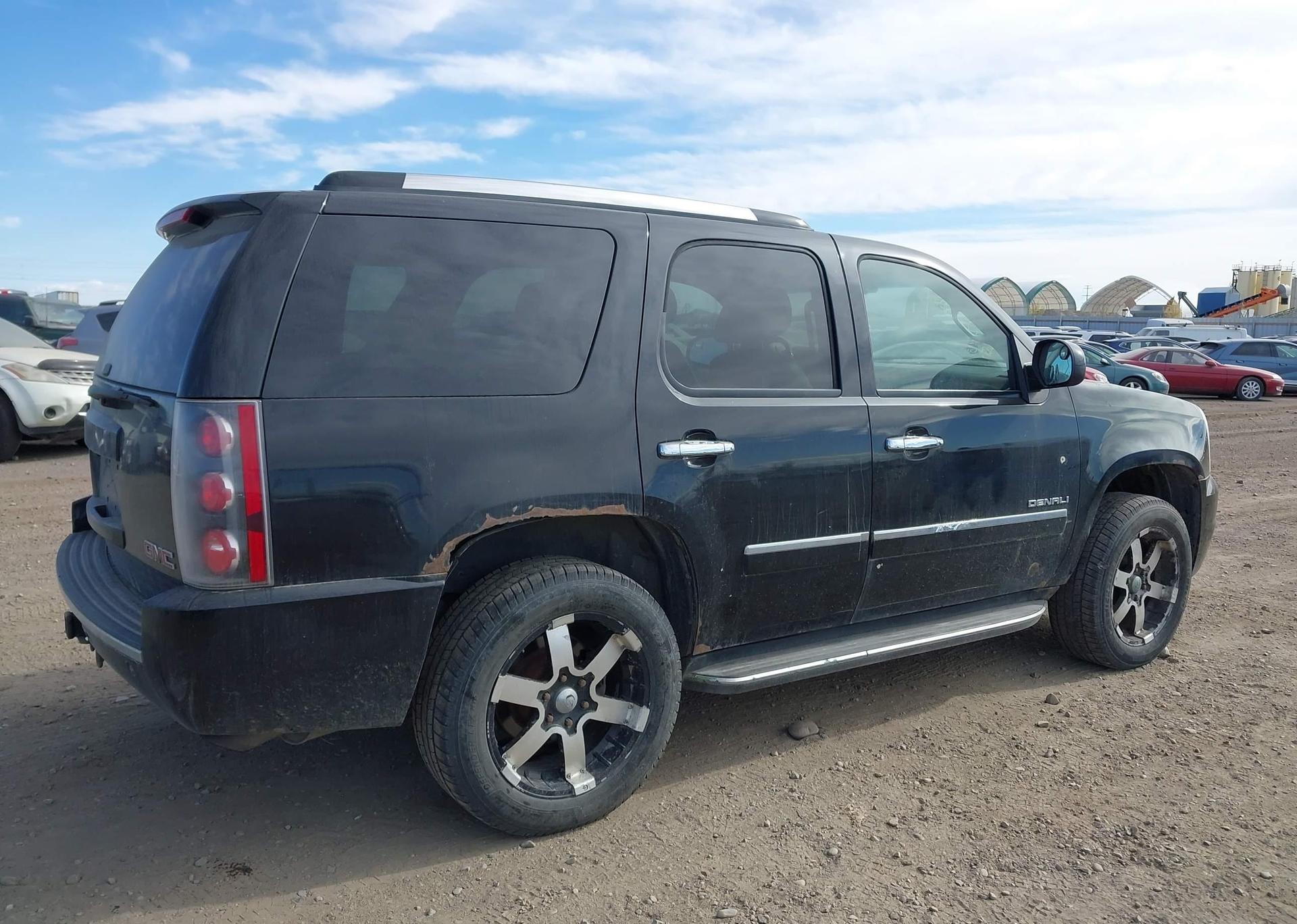 2010 GMC YUKON DENALI