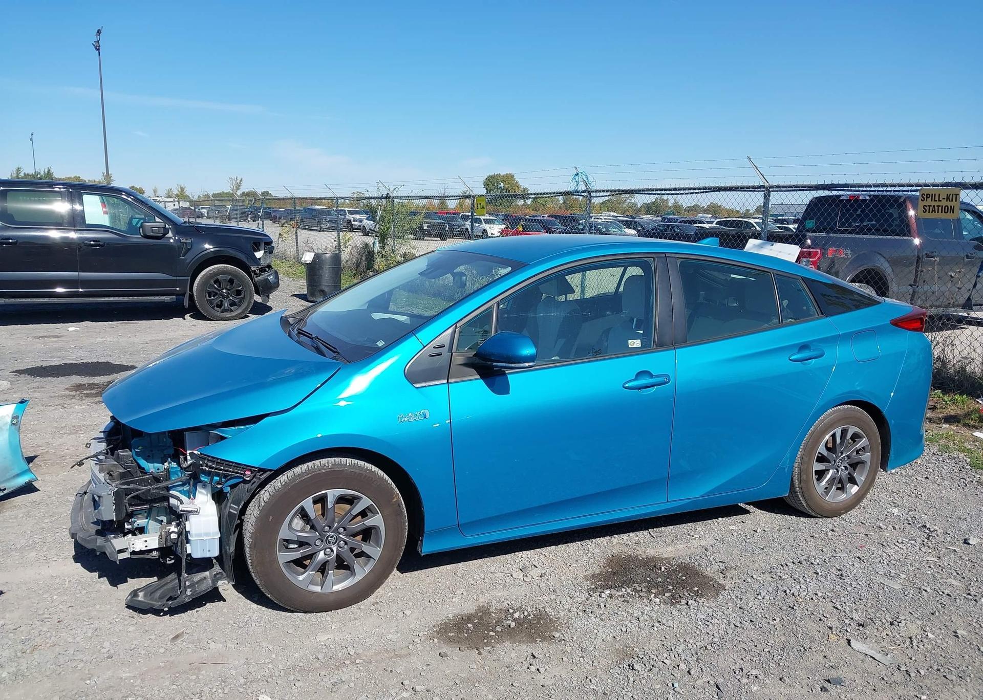 2022 TOYOTA PRIUS PRIME LE