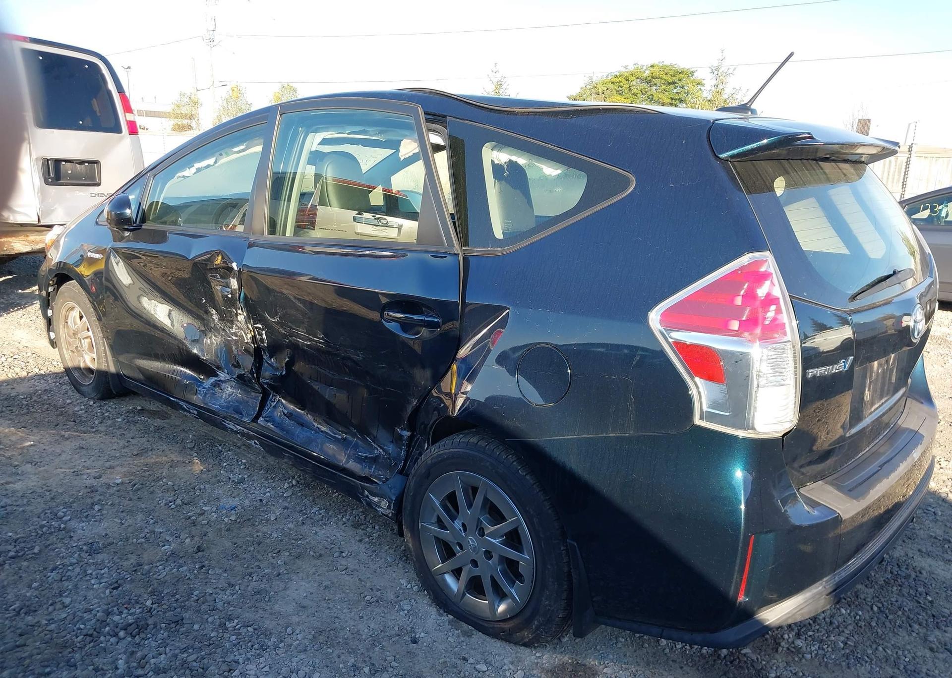 2017 TOYOTA PRIUS V