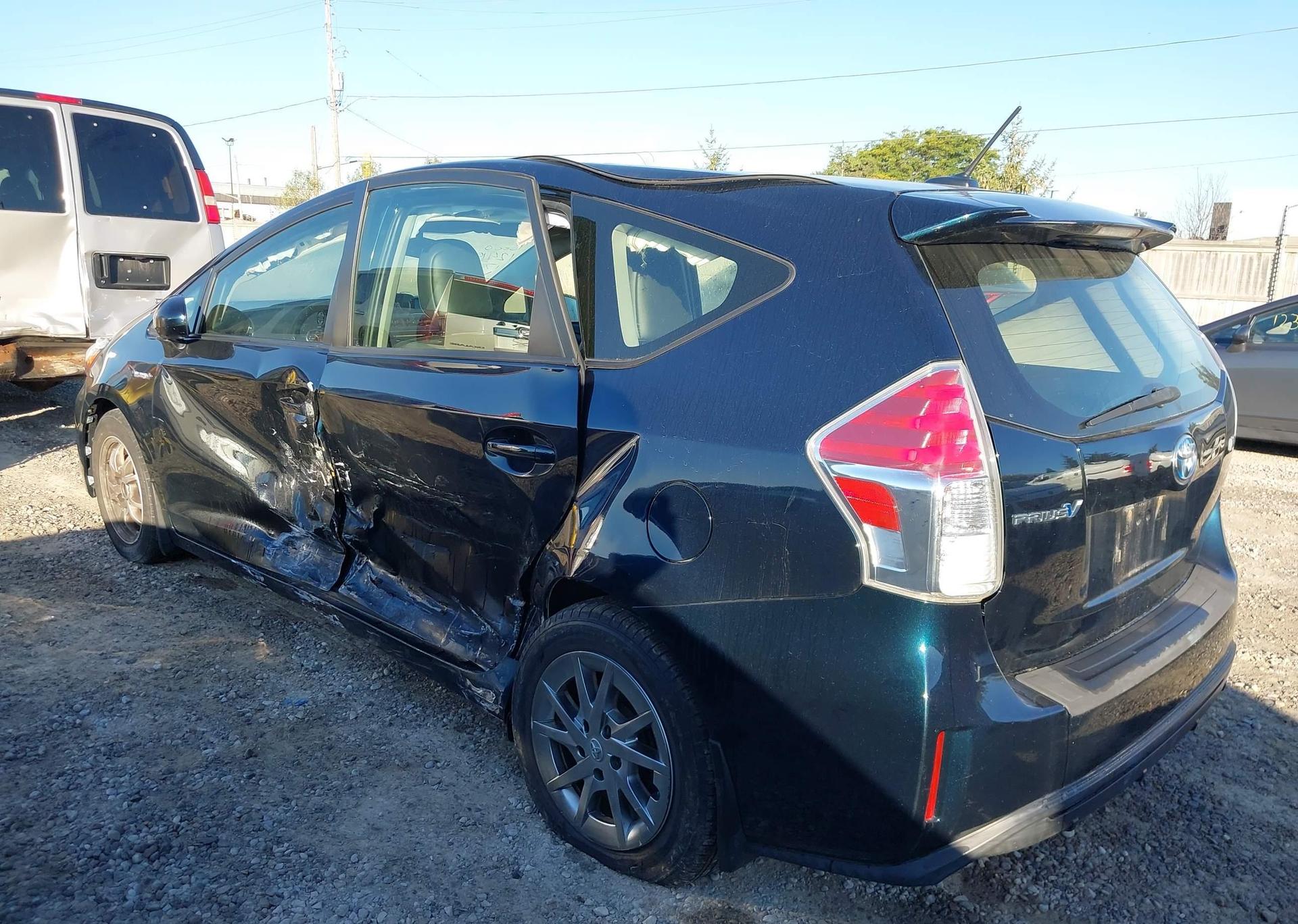 2017 TOYOTA PRIUS V