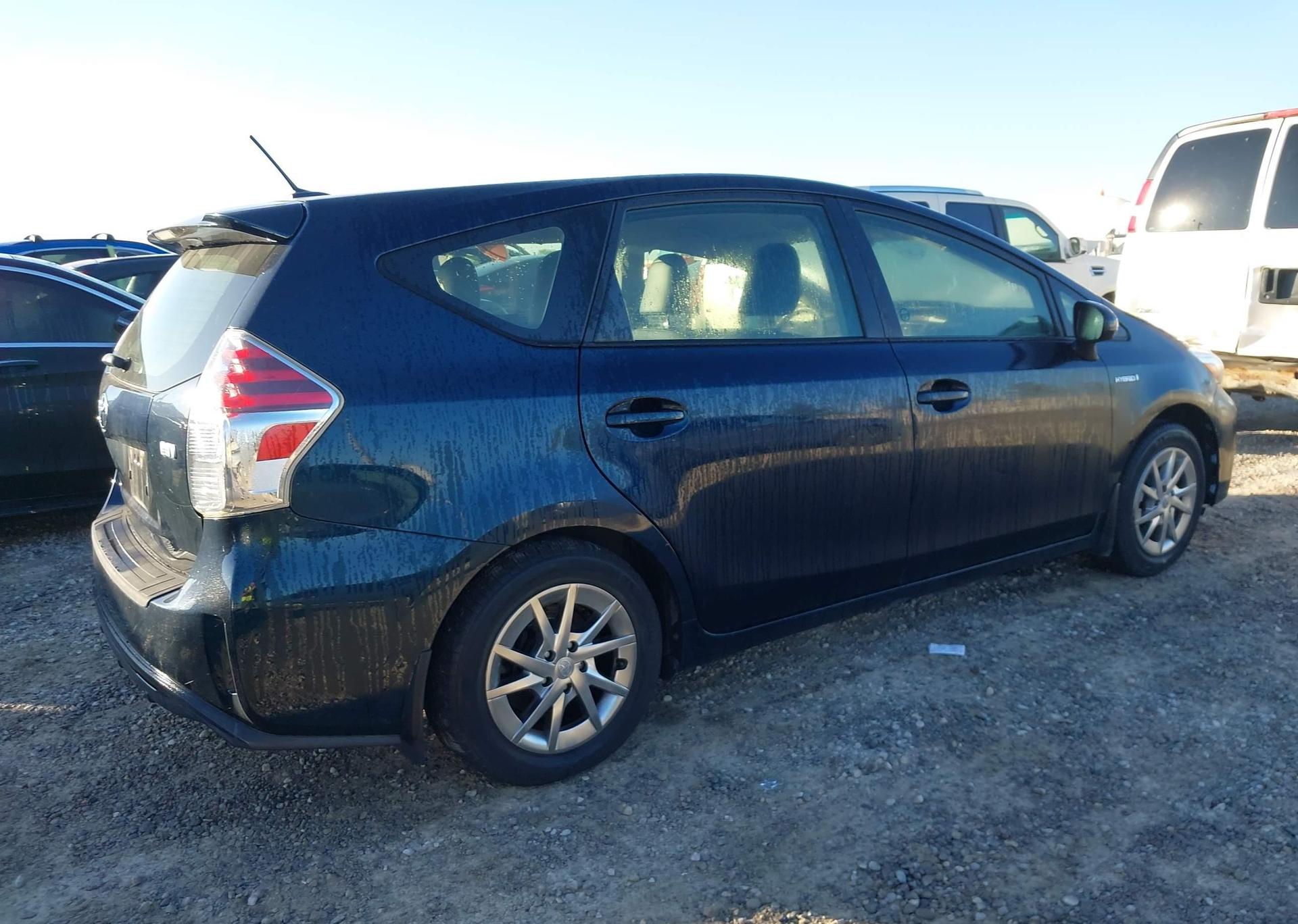2017 TOYOTA PRIUS V