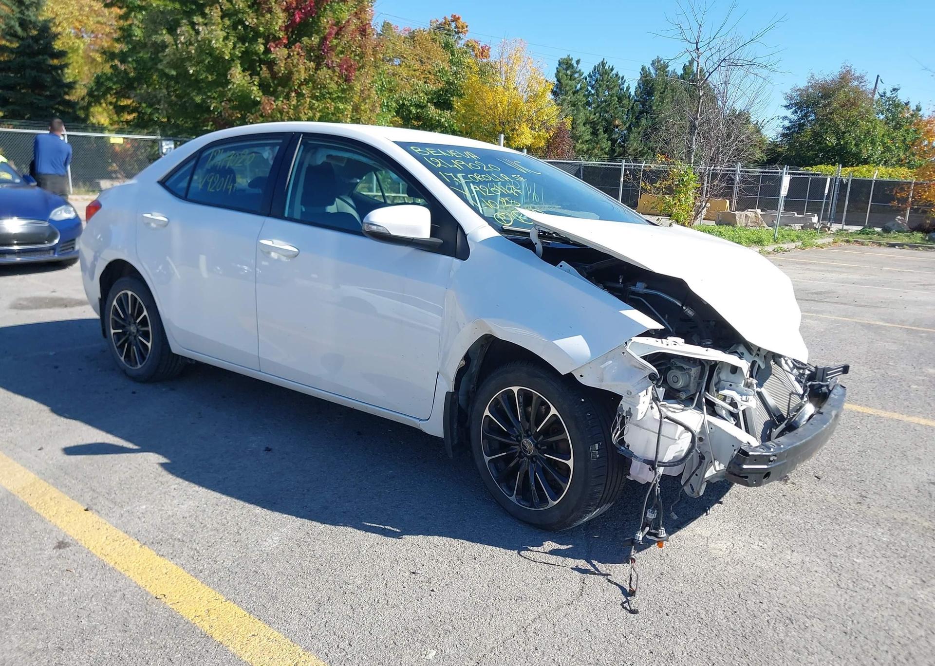 2017 TOYOTA COROLLA SE