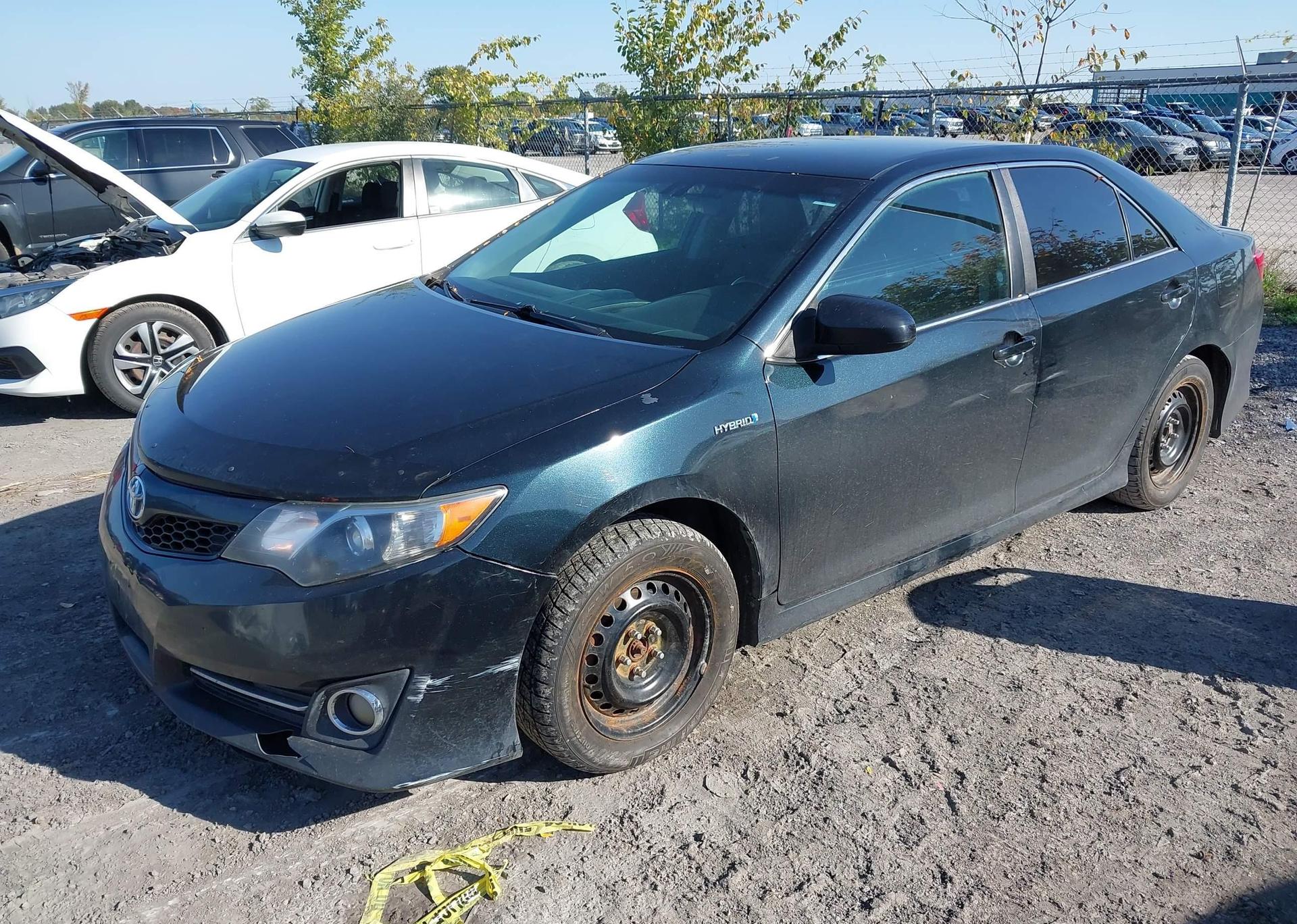 2014 TOYOTA CAMRY HYBRID SE