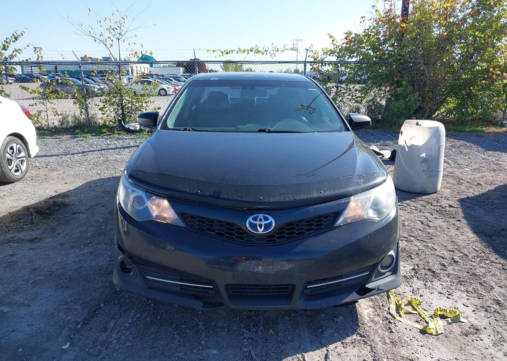 2014 TOYOTA CAMRY HYBRID SE