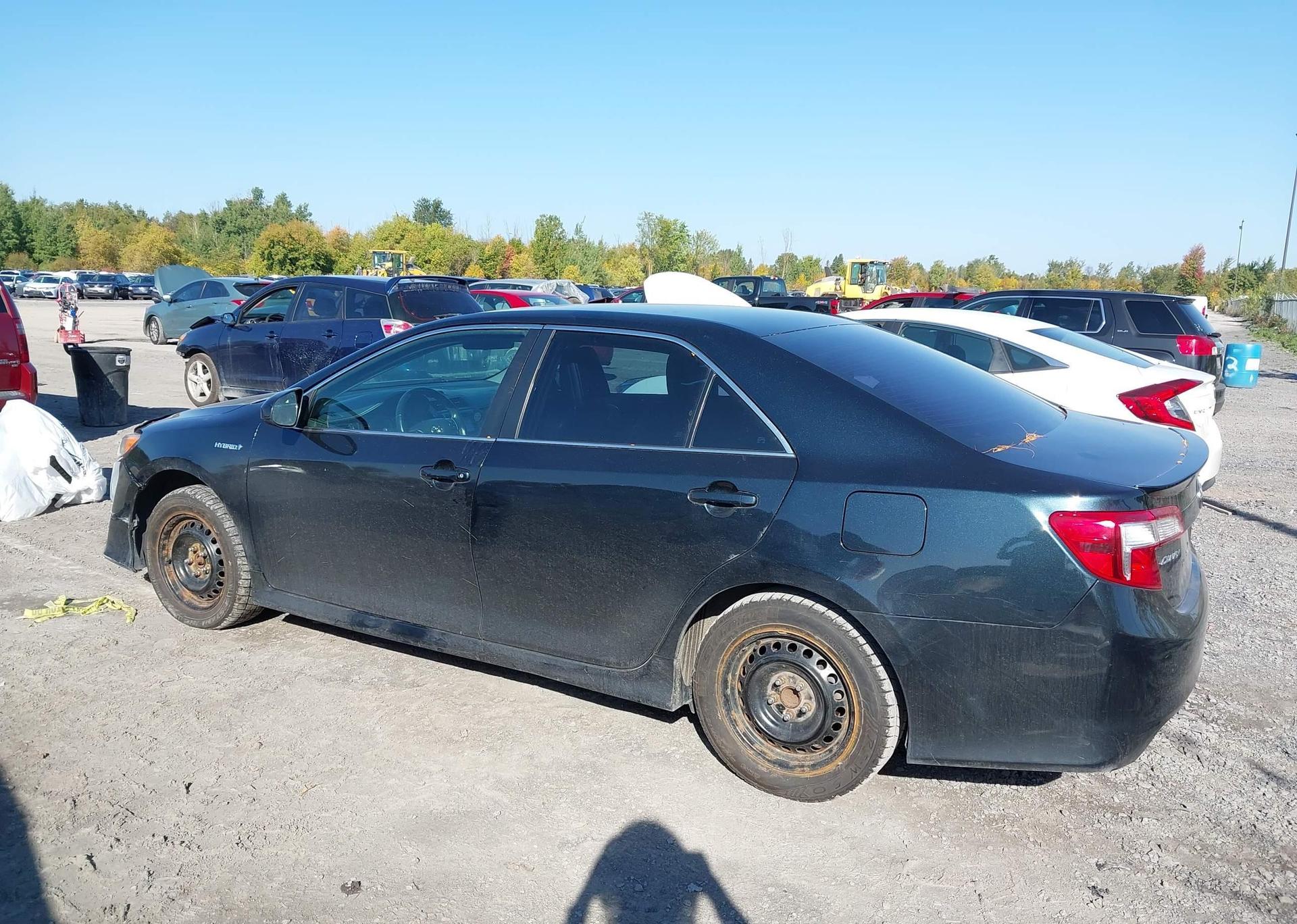 2014 TOYOTA CAMRY HYBRID SE